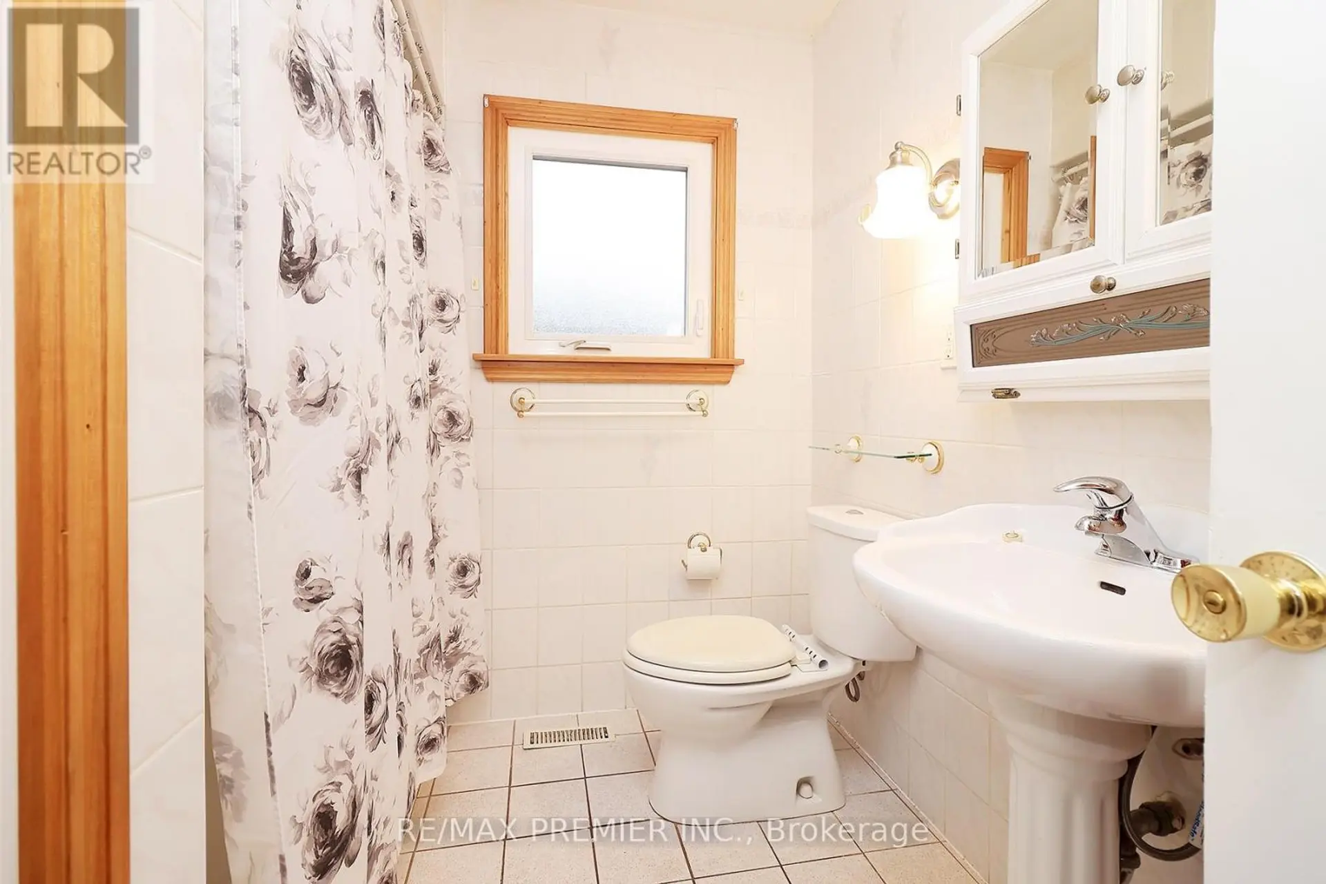 15 BONIFACE AVENUE - Image 14