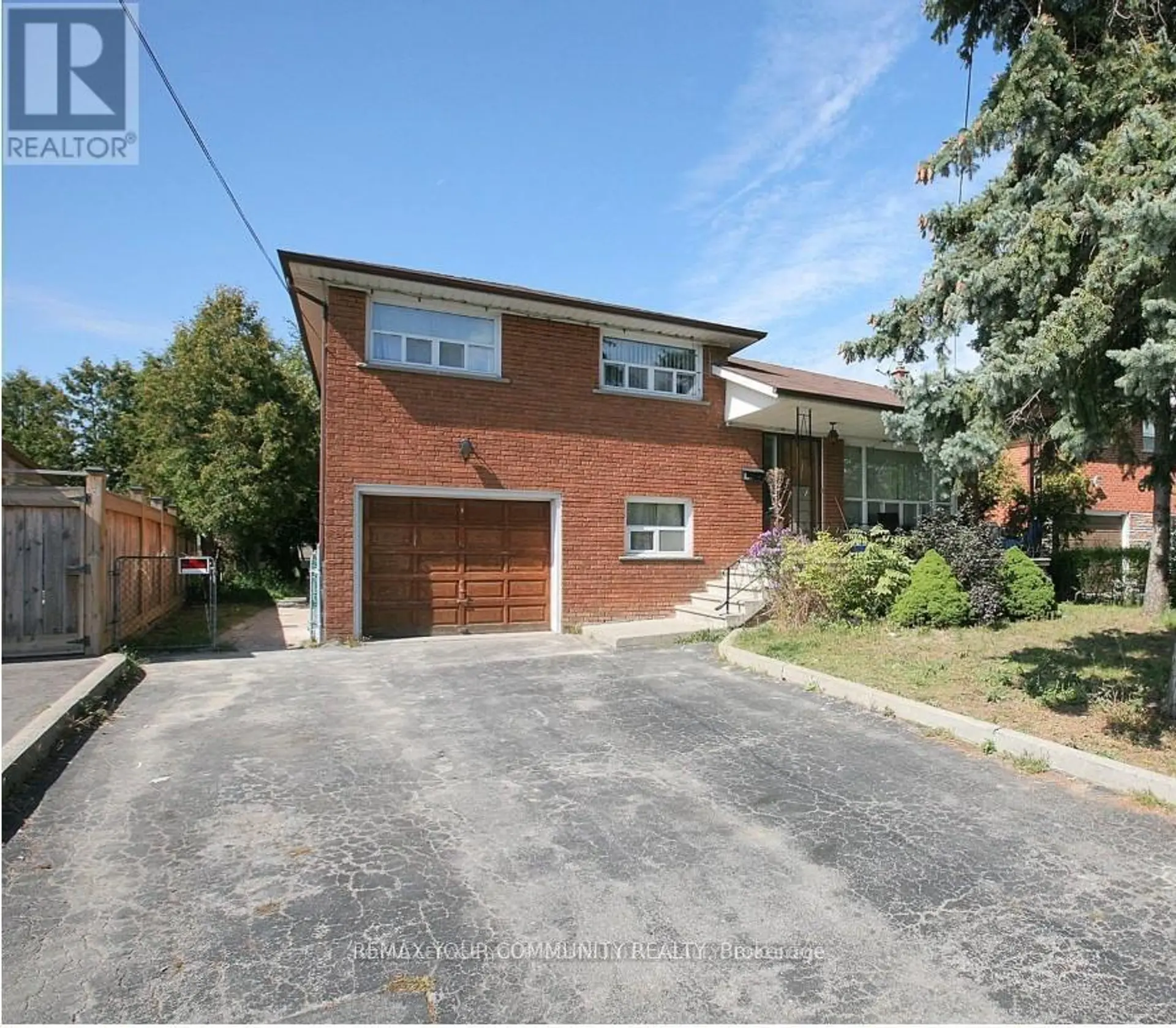 8 STANWOOD CRESCENT - Image 4