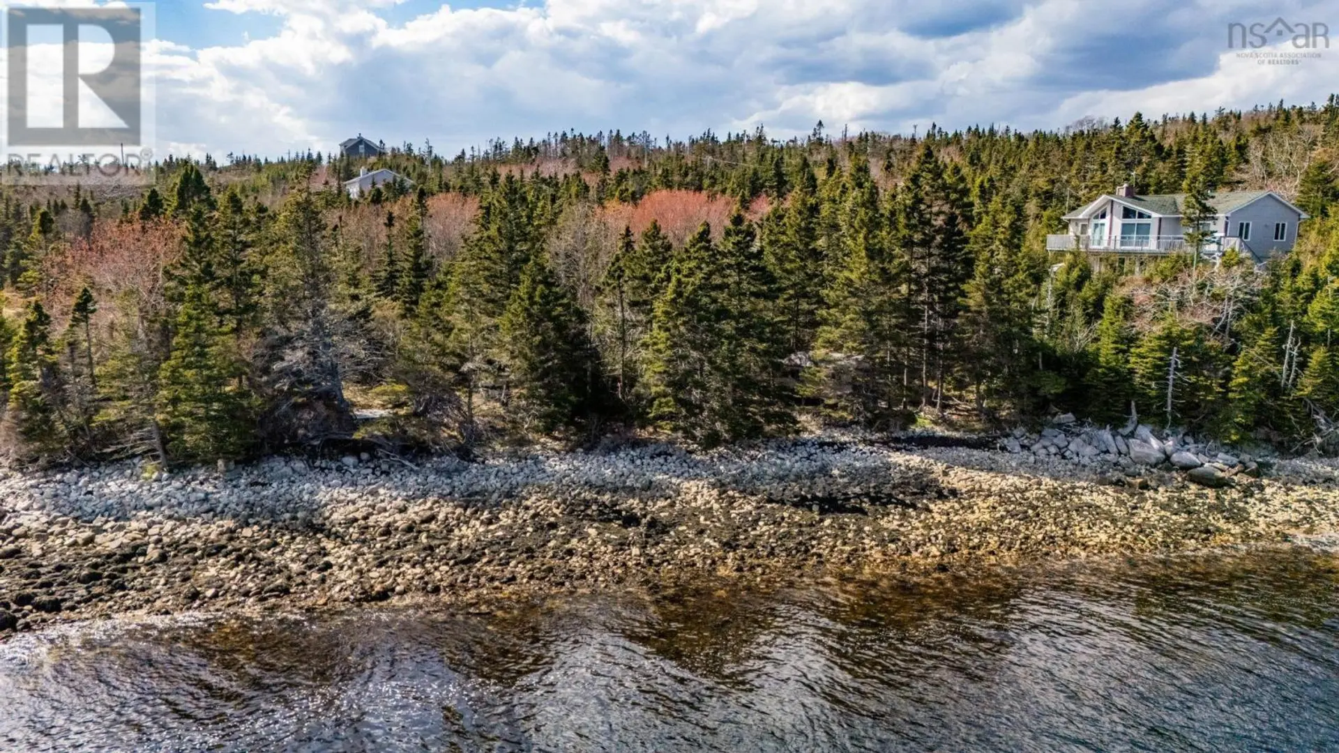 821 Shad Point Parkway - Image 15
