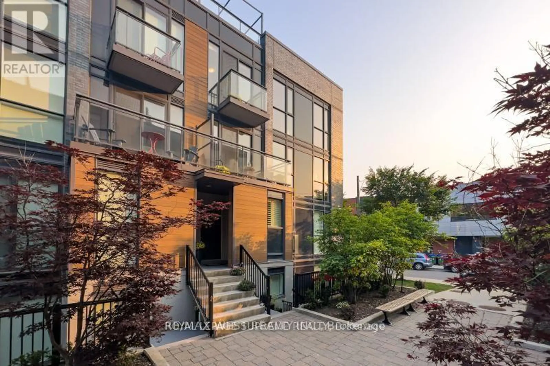 #101 45 SOUSA MENDES STREET - Image 19