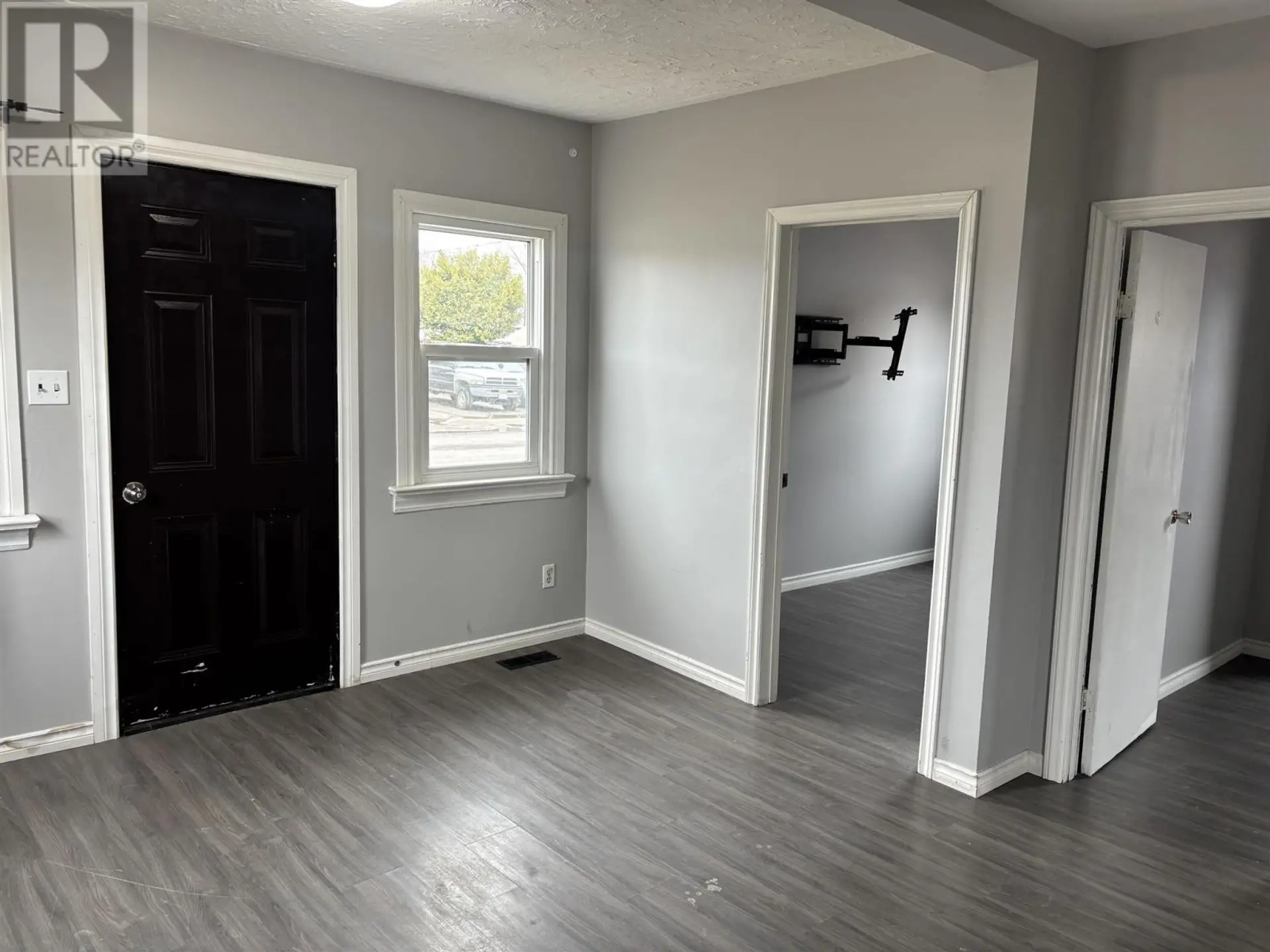 528 Brunswick AVE - Image 10