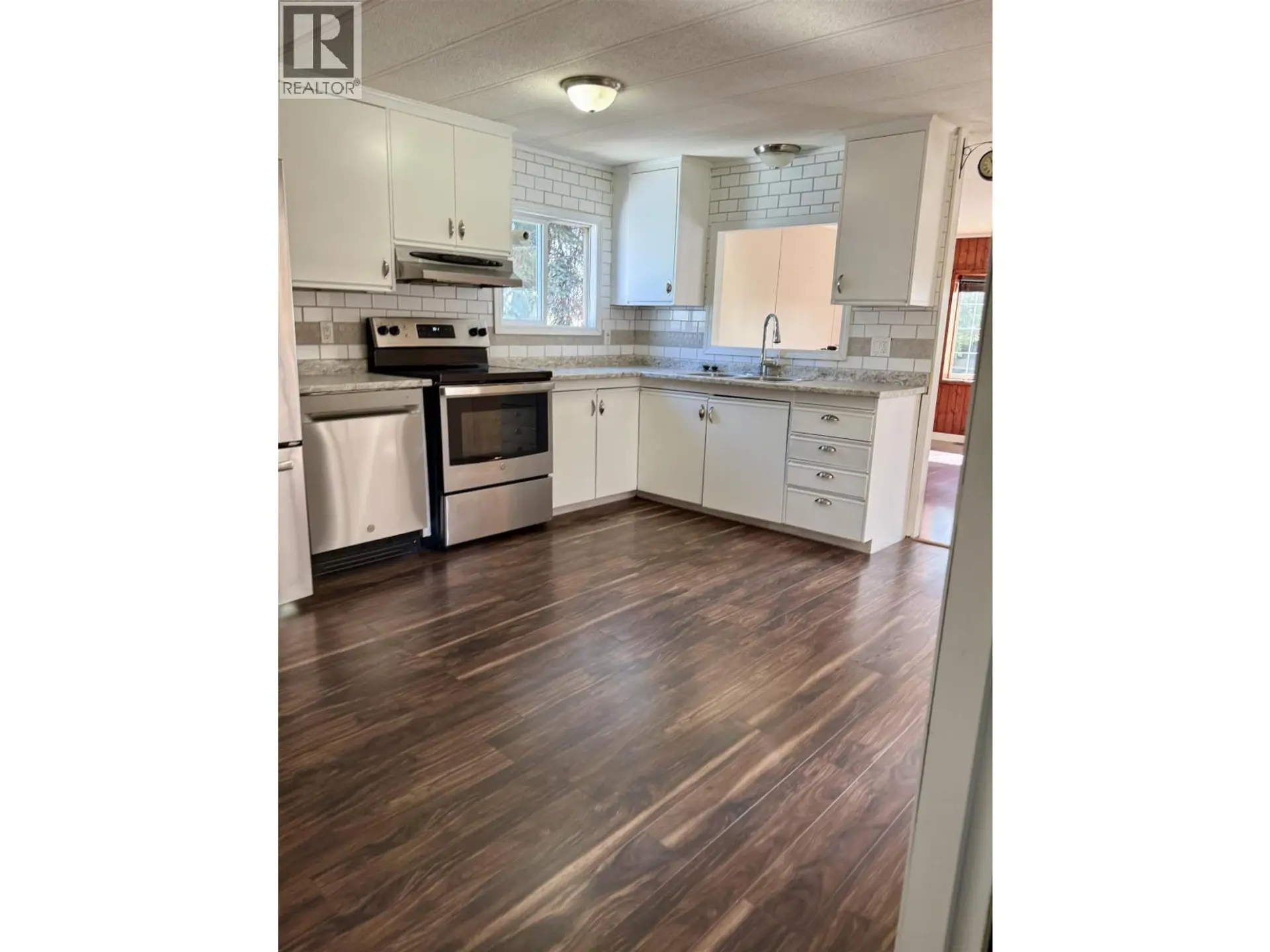 9124 75 STREET - Image 6
