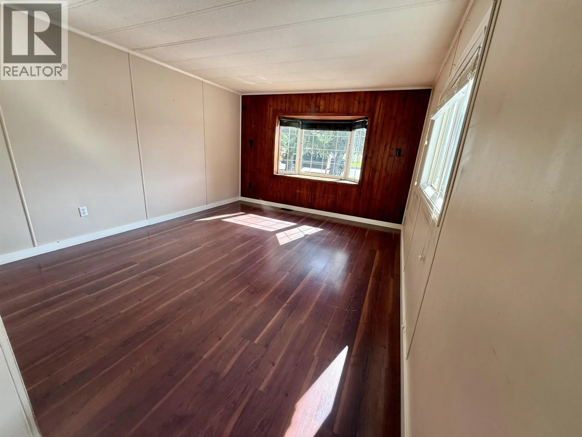 9124 75 STREET - Image 4