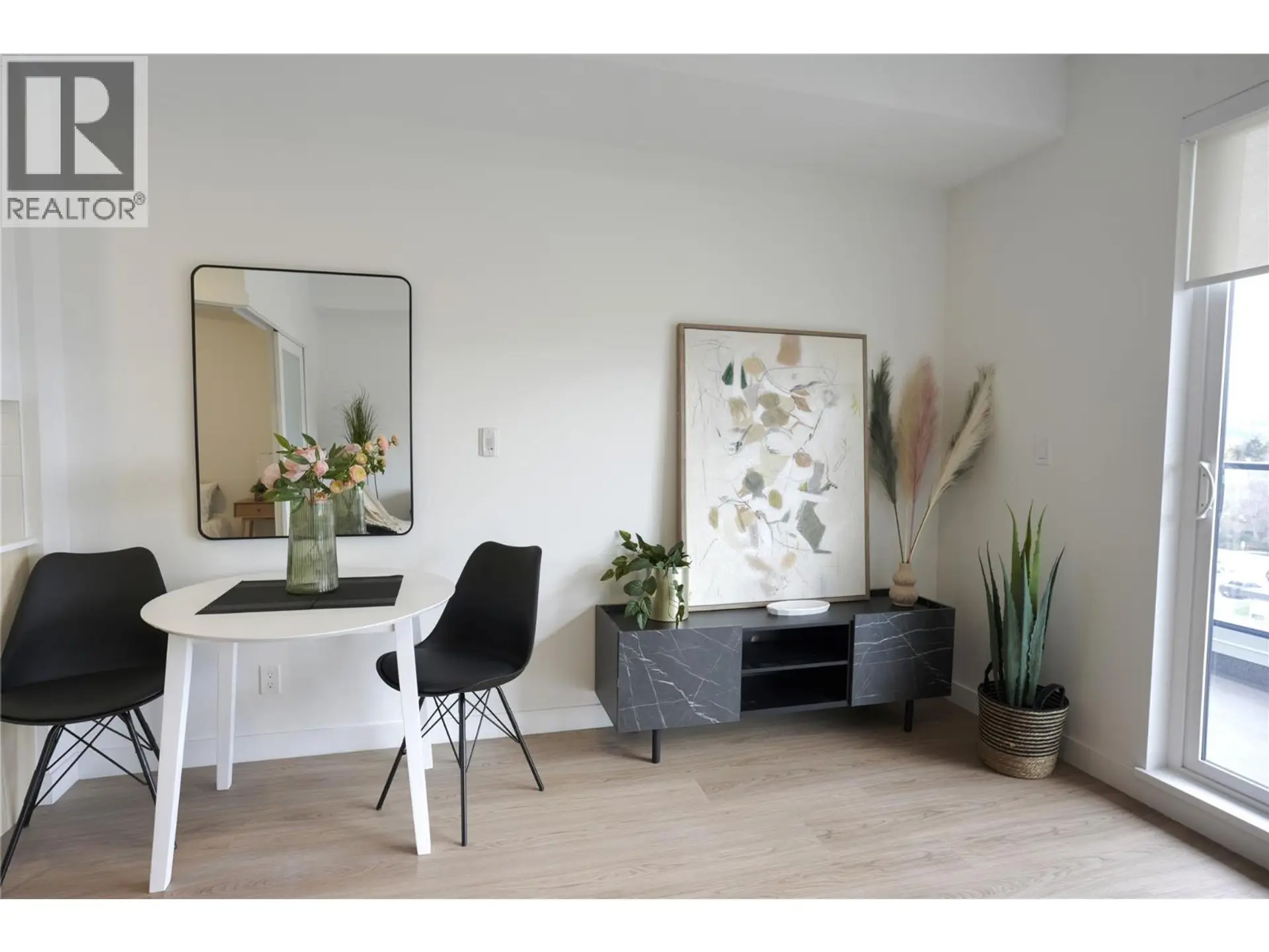 #508 1380 Pridham Avenue - Image 4