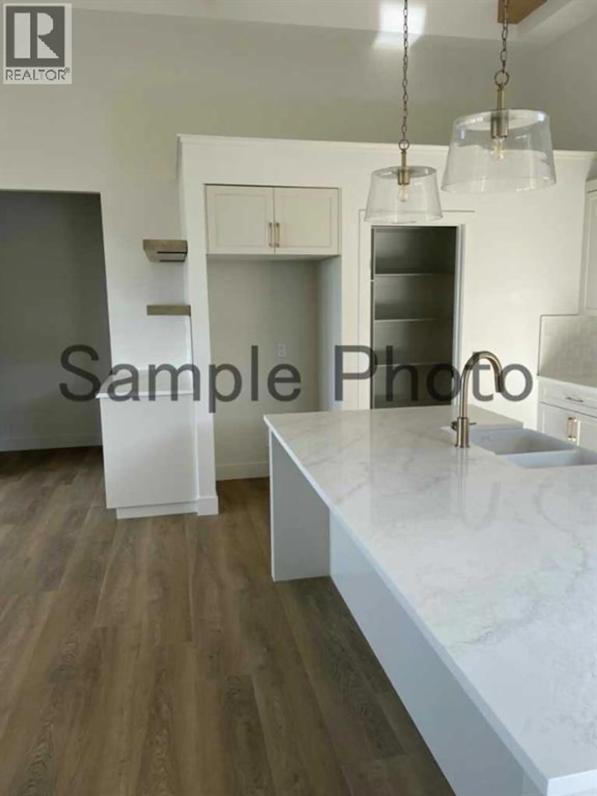 5320 120 Street - Image 6