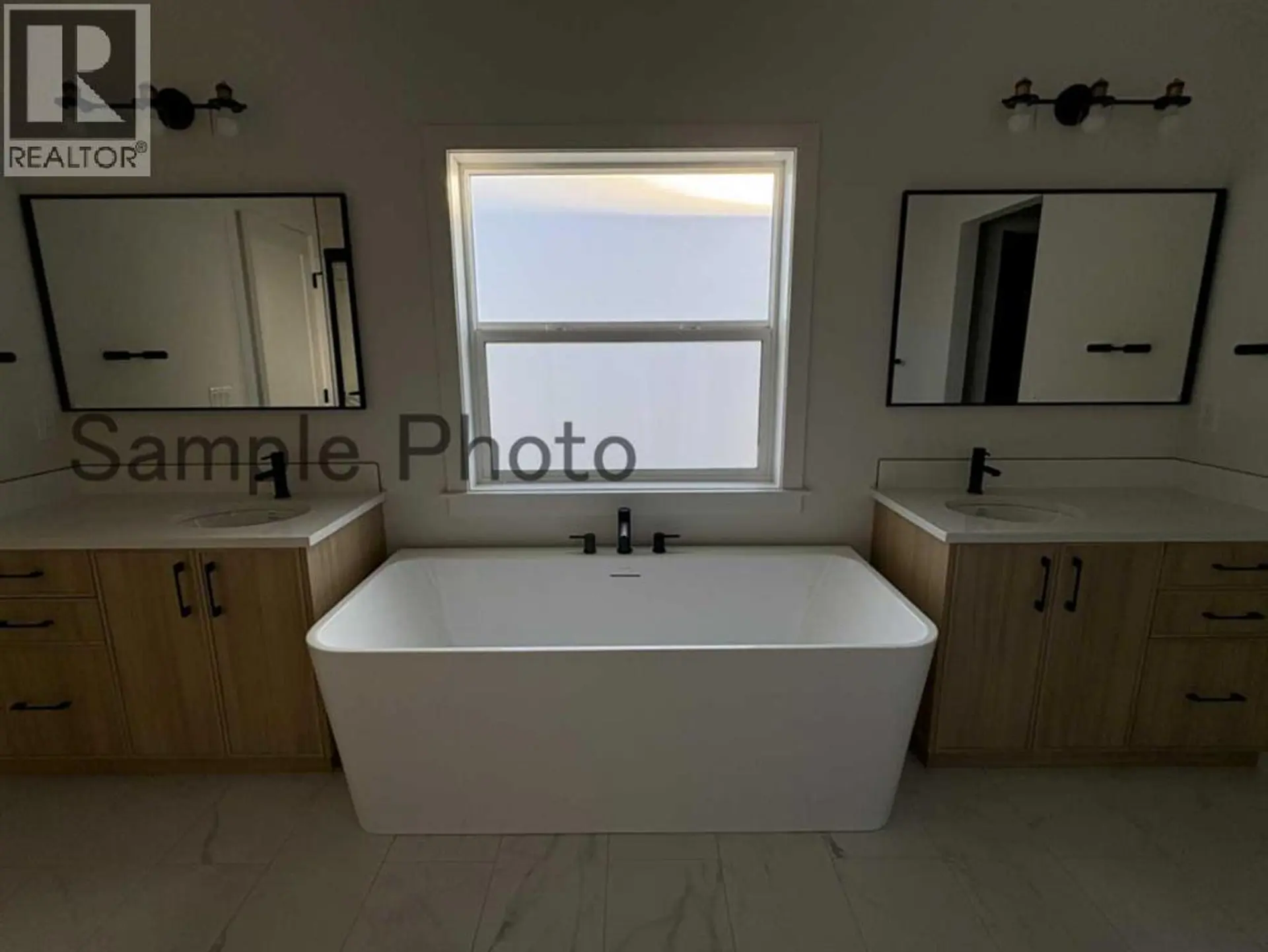 10726 145 Avenue - Image 16