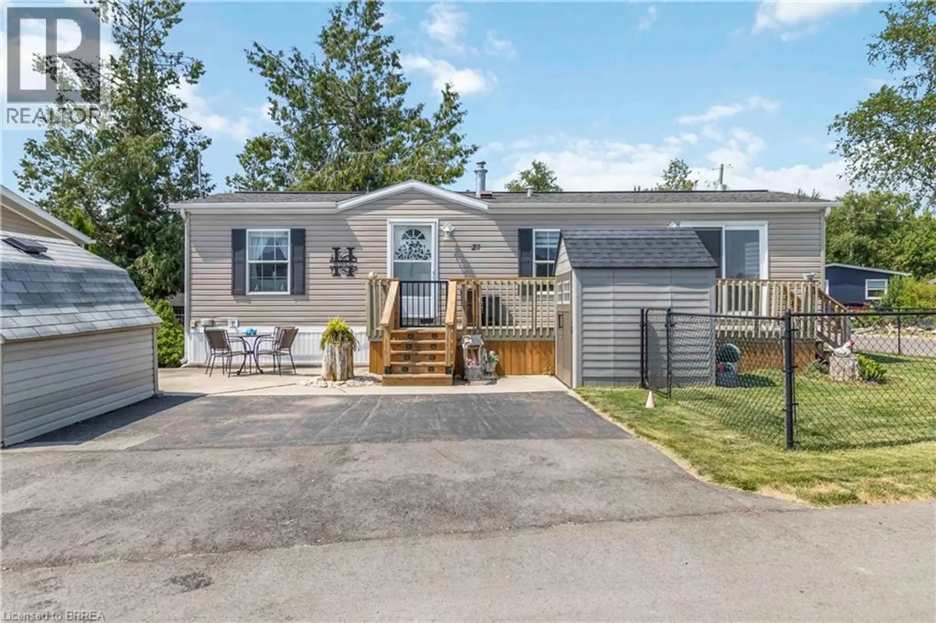 27 ELM Street - Image 1