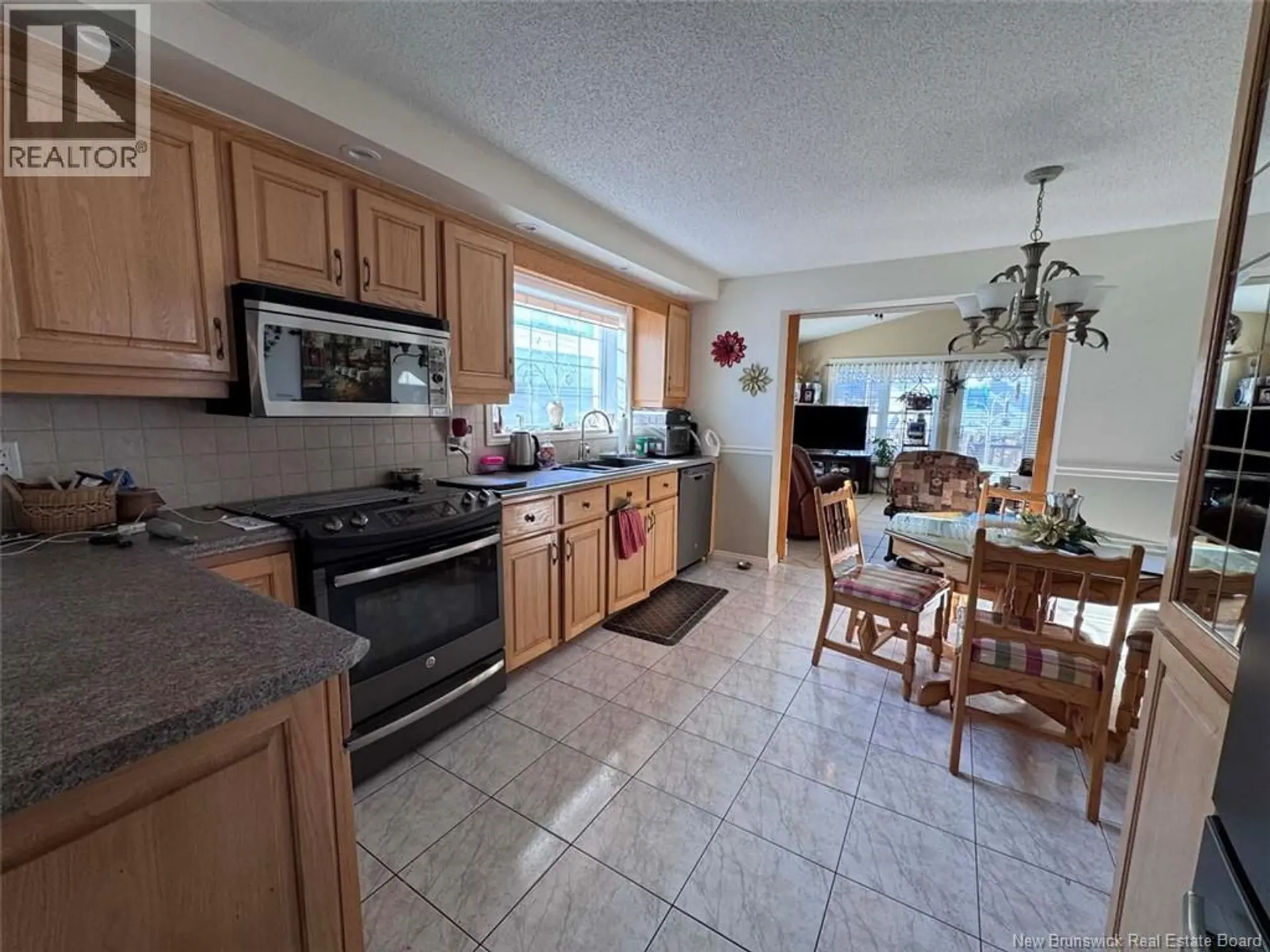 42 39th Avenue - Image 3