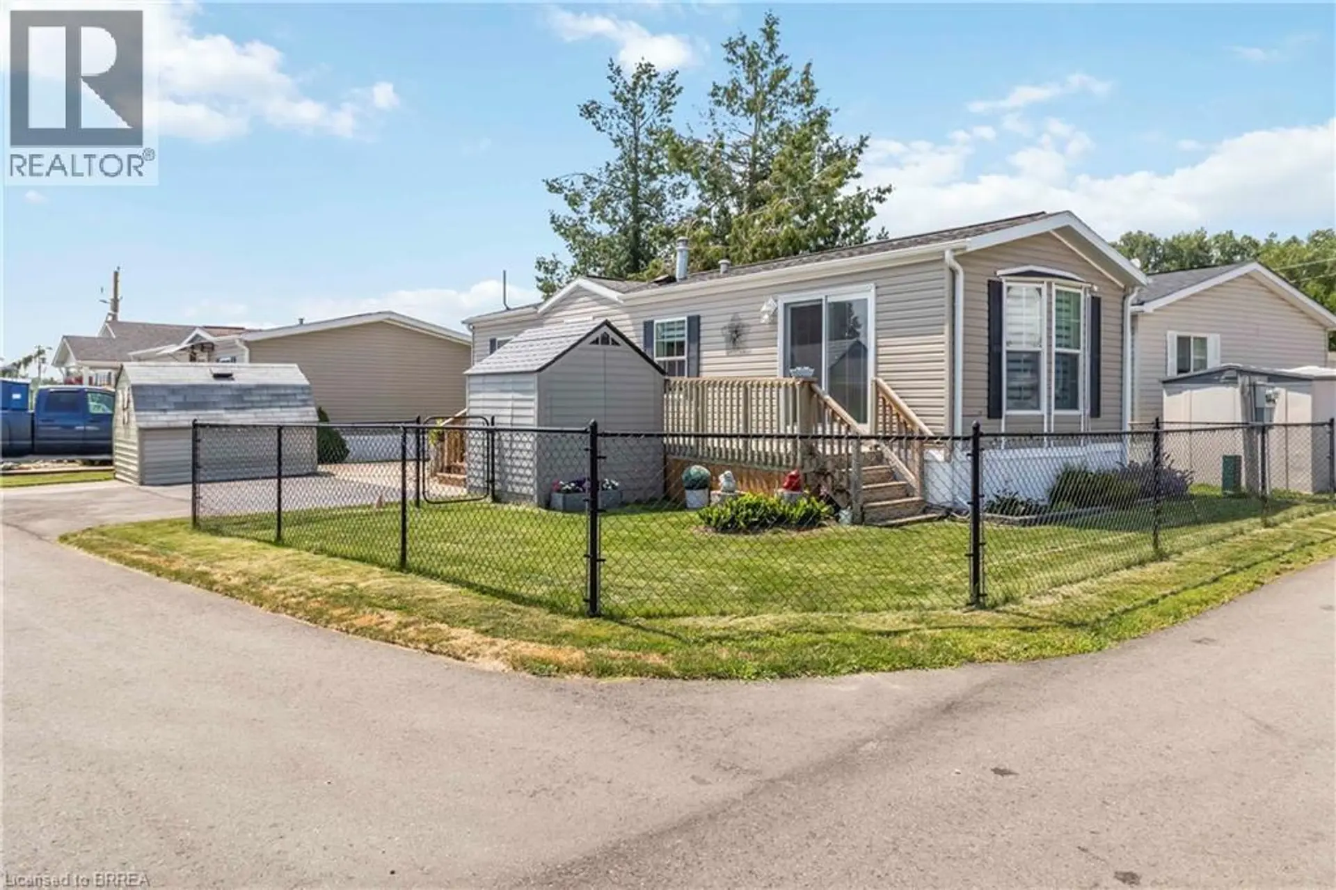 27 ELM Street - Image 15
