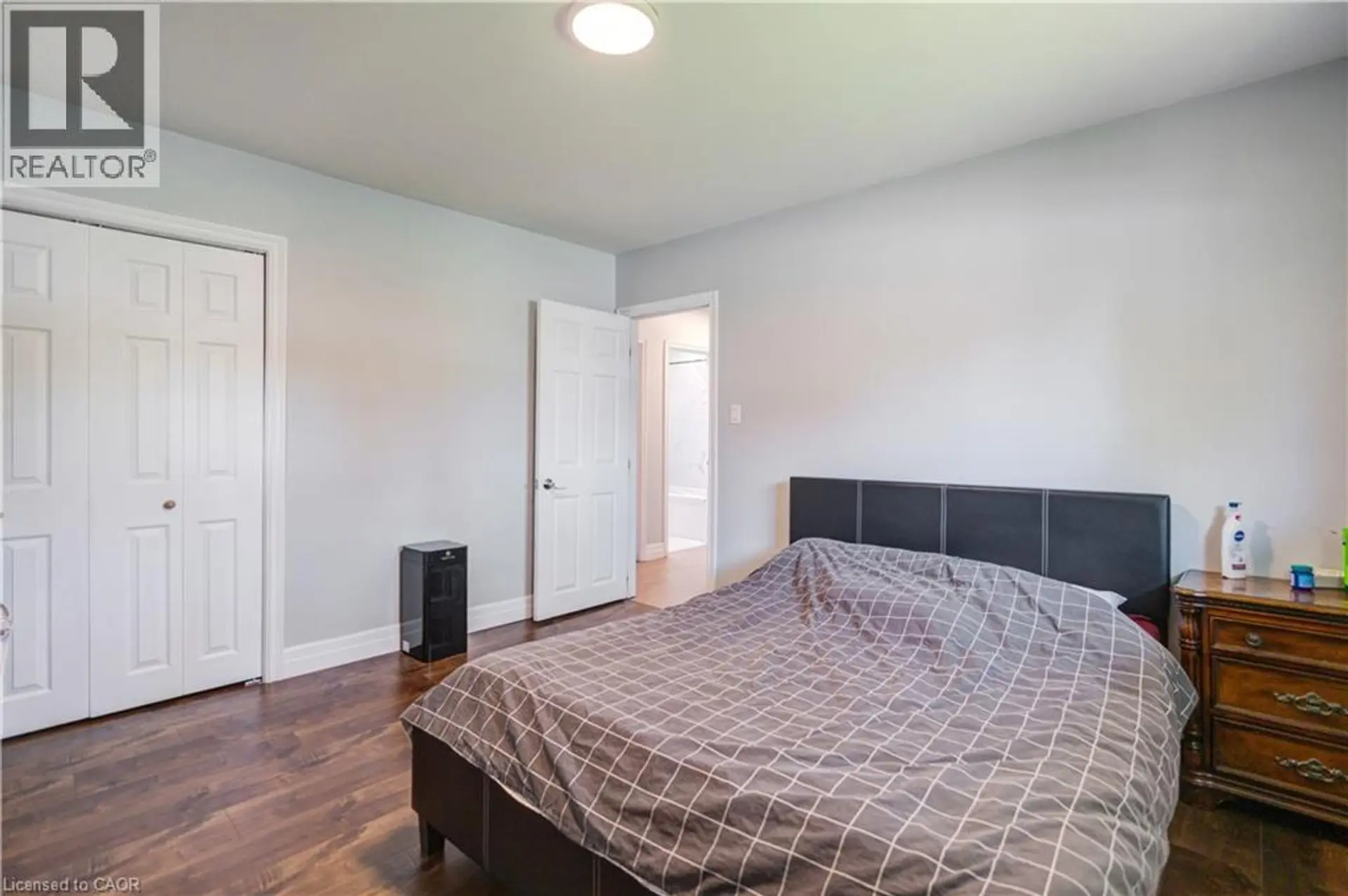 100 LAURIS Avenue - Image 10