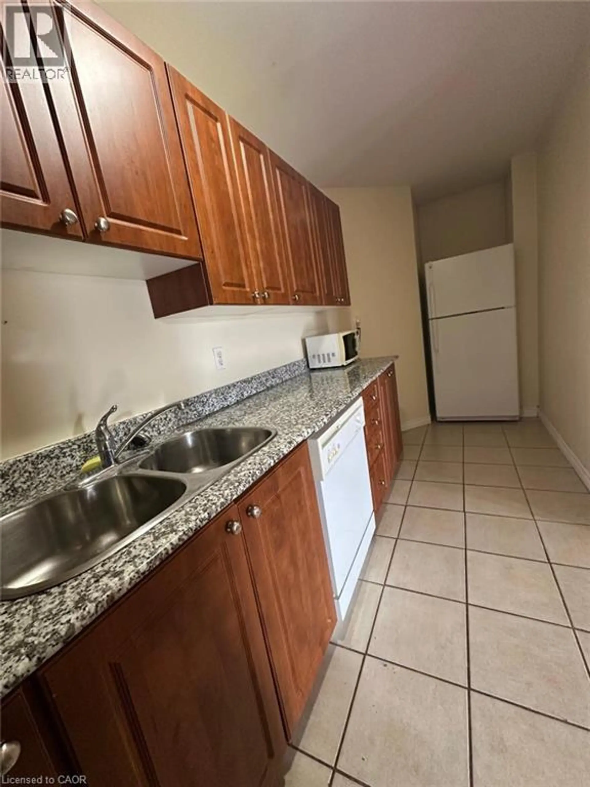 #409 135 JAMES Street S - Image 6