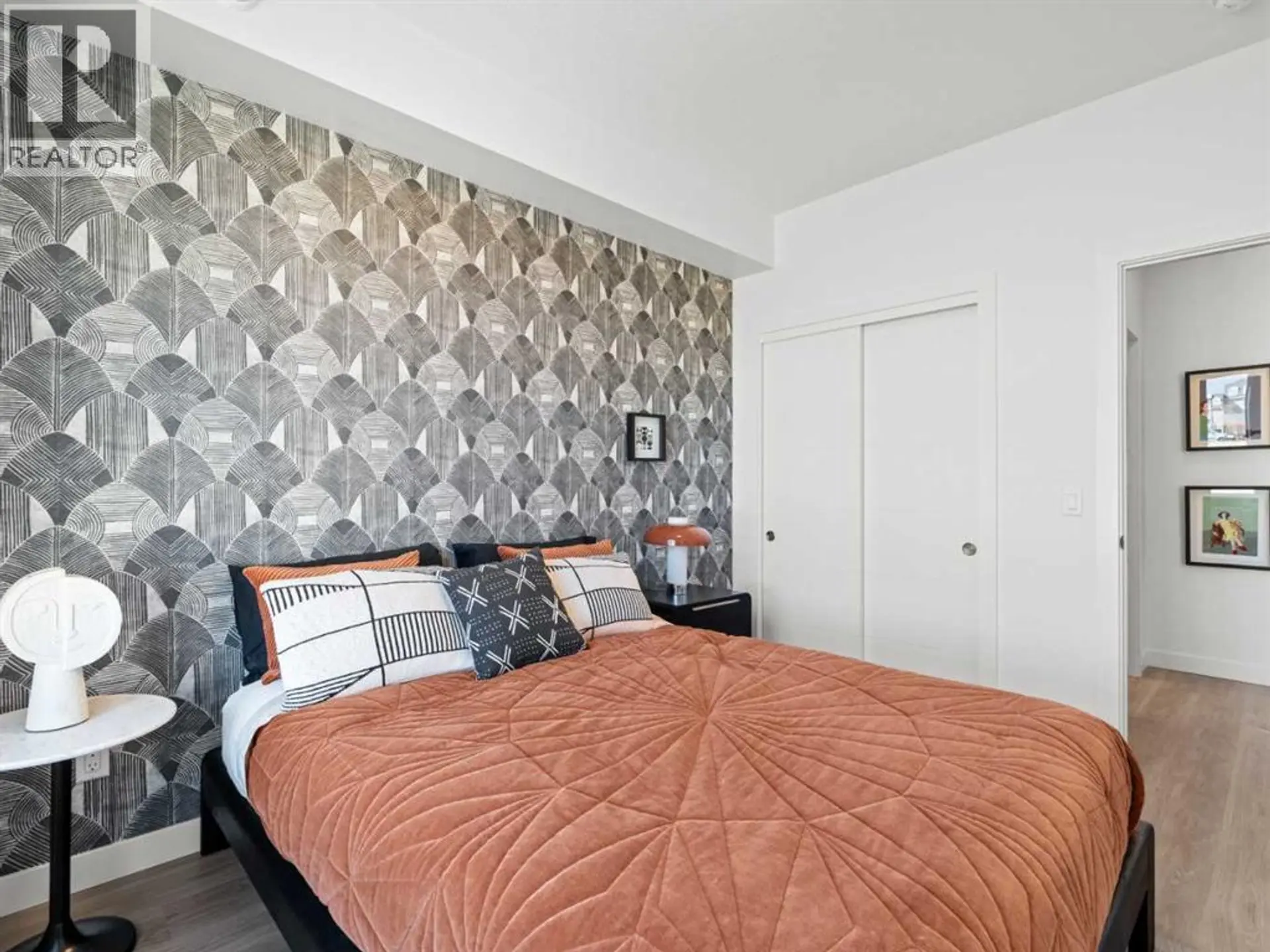 #A109 2026 81 Street SW - Image 11