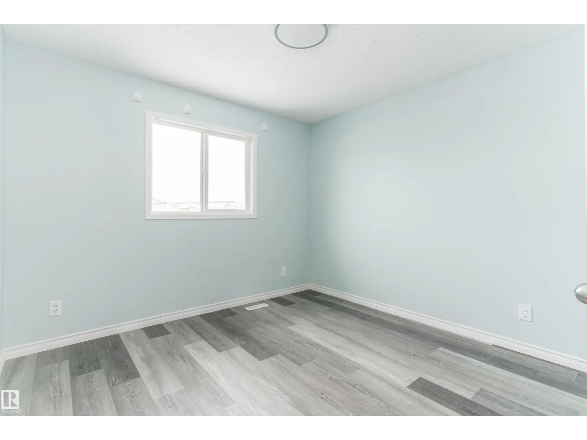 16304 43 ST NW - Image 10