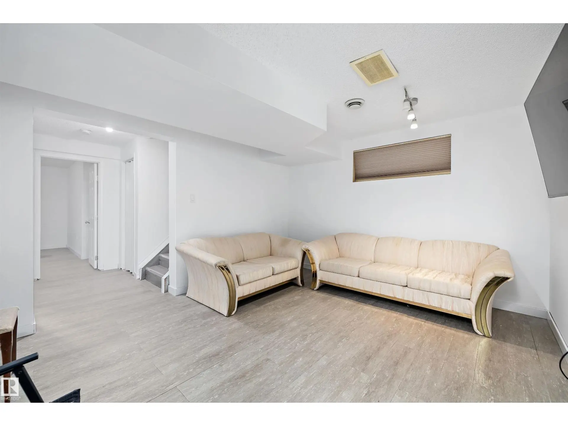 16304 43 ST NW - Image 13