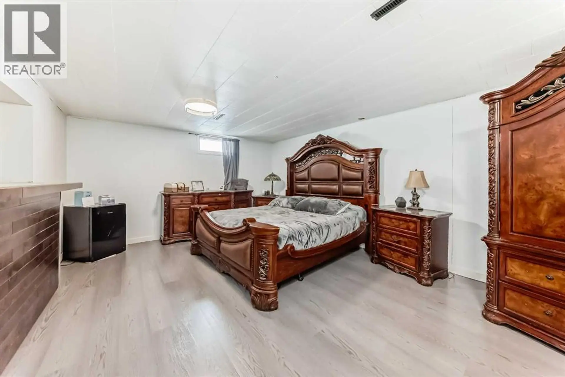 4117 45 Street - Image 13