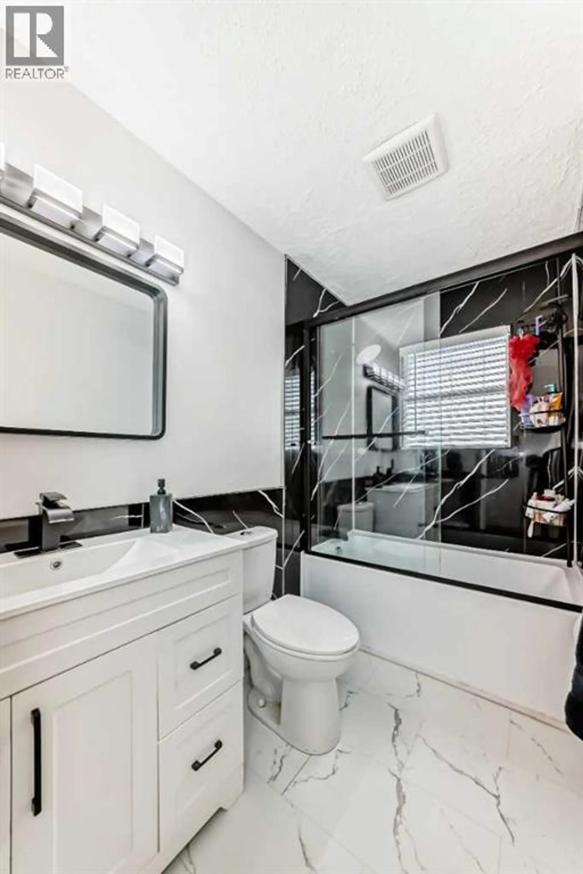 4117 45 Street - Image 11