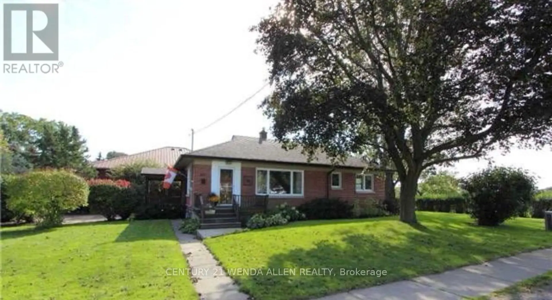 607 MARY STREET W - Image 1