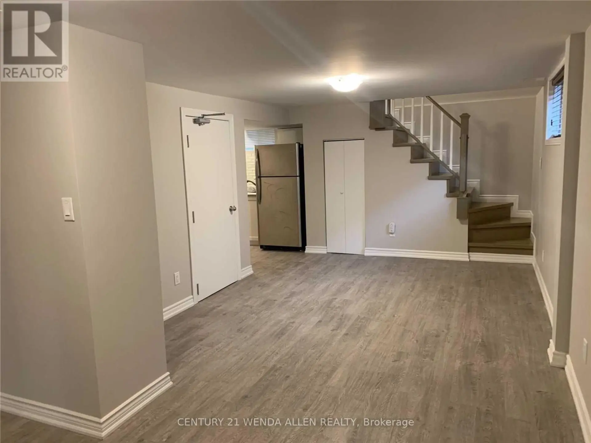 607 MARY STREET W - Image 14