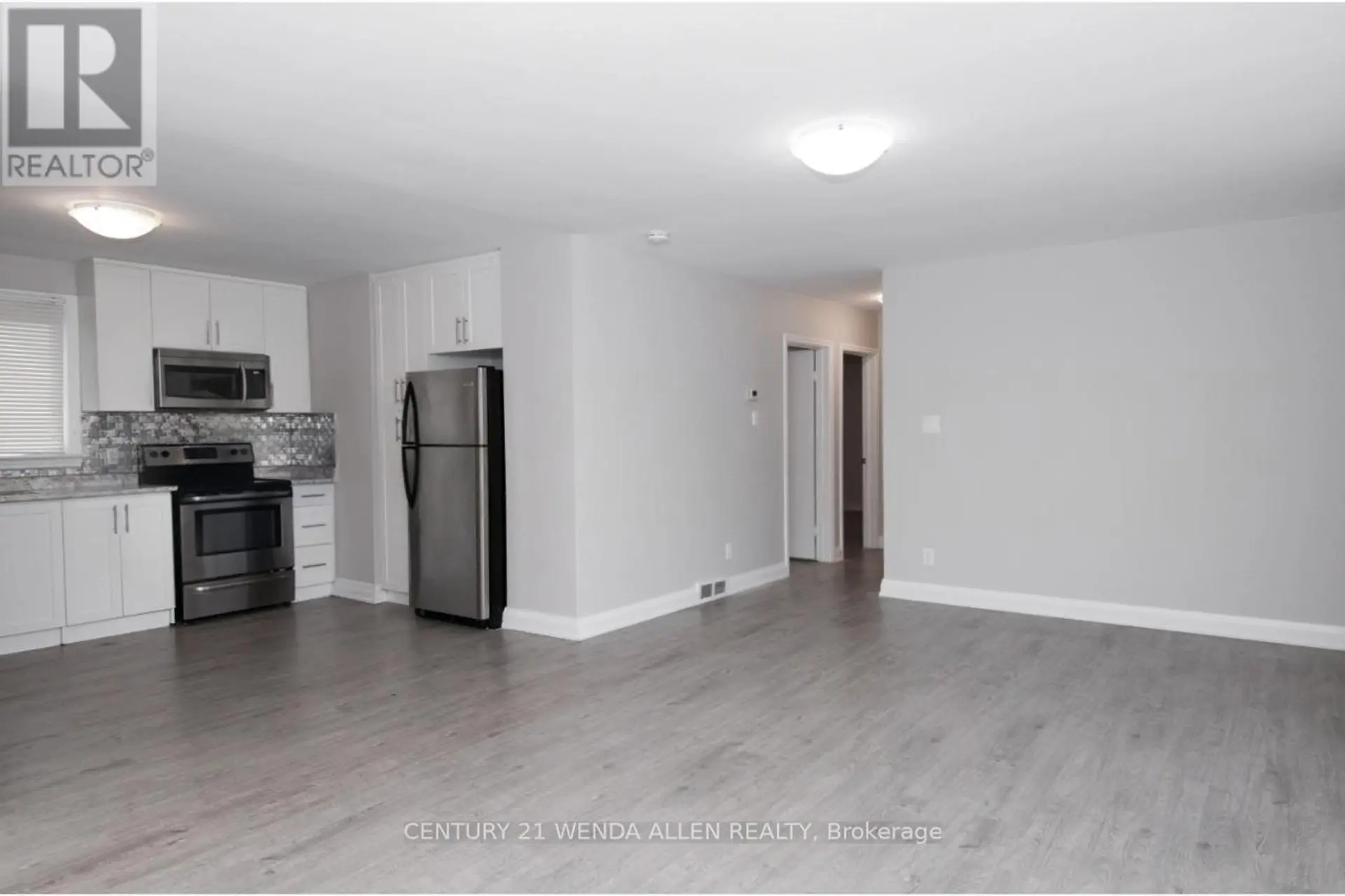 607 MARY STREET W - Image 8