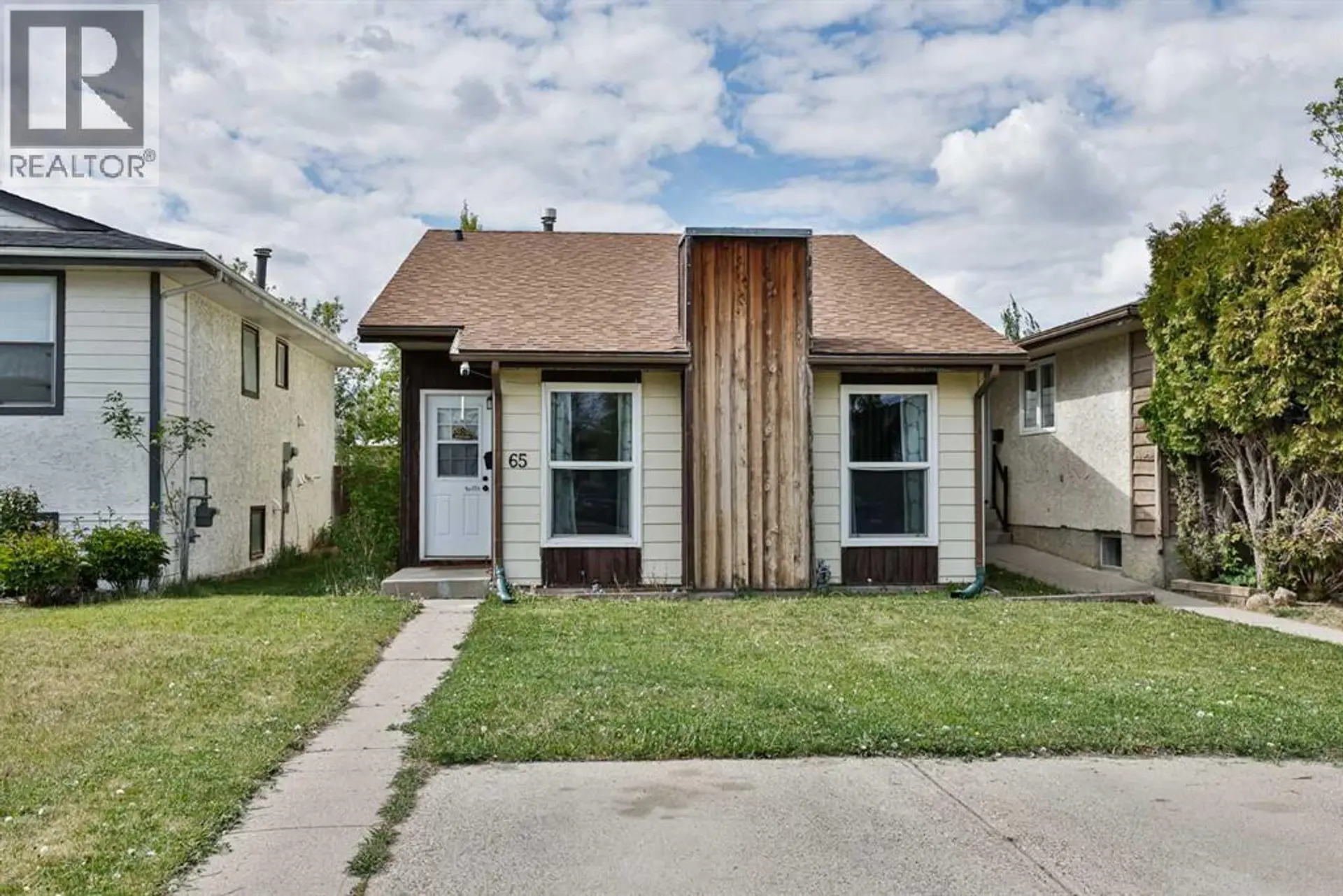 65 Princeton Crescent W - Image 1