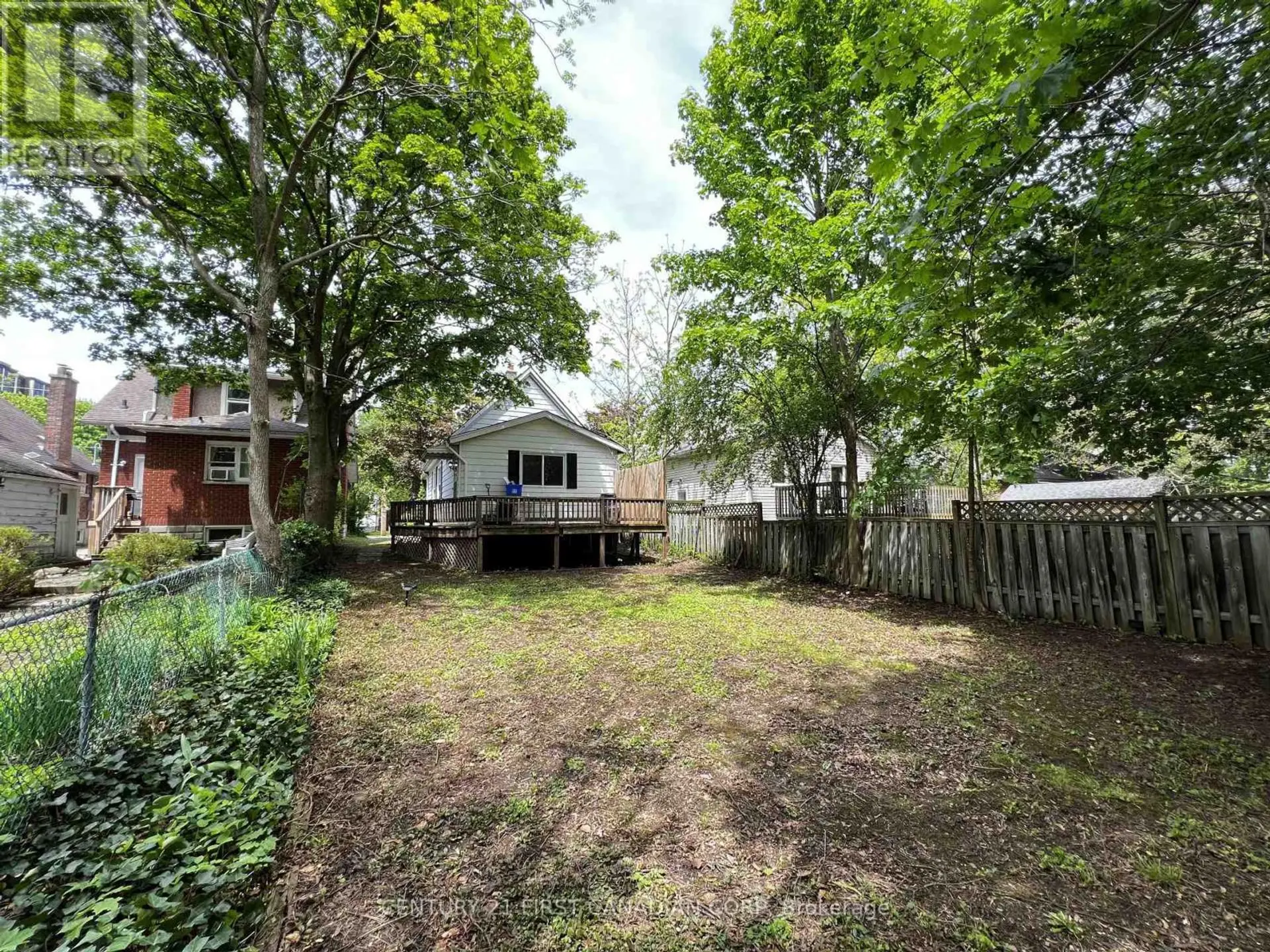 215 BERNARD AVENUE - Image 8