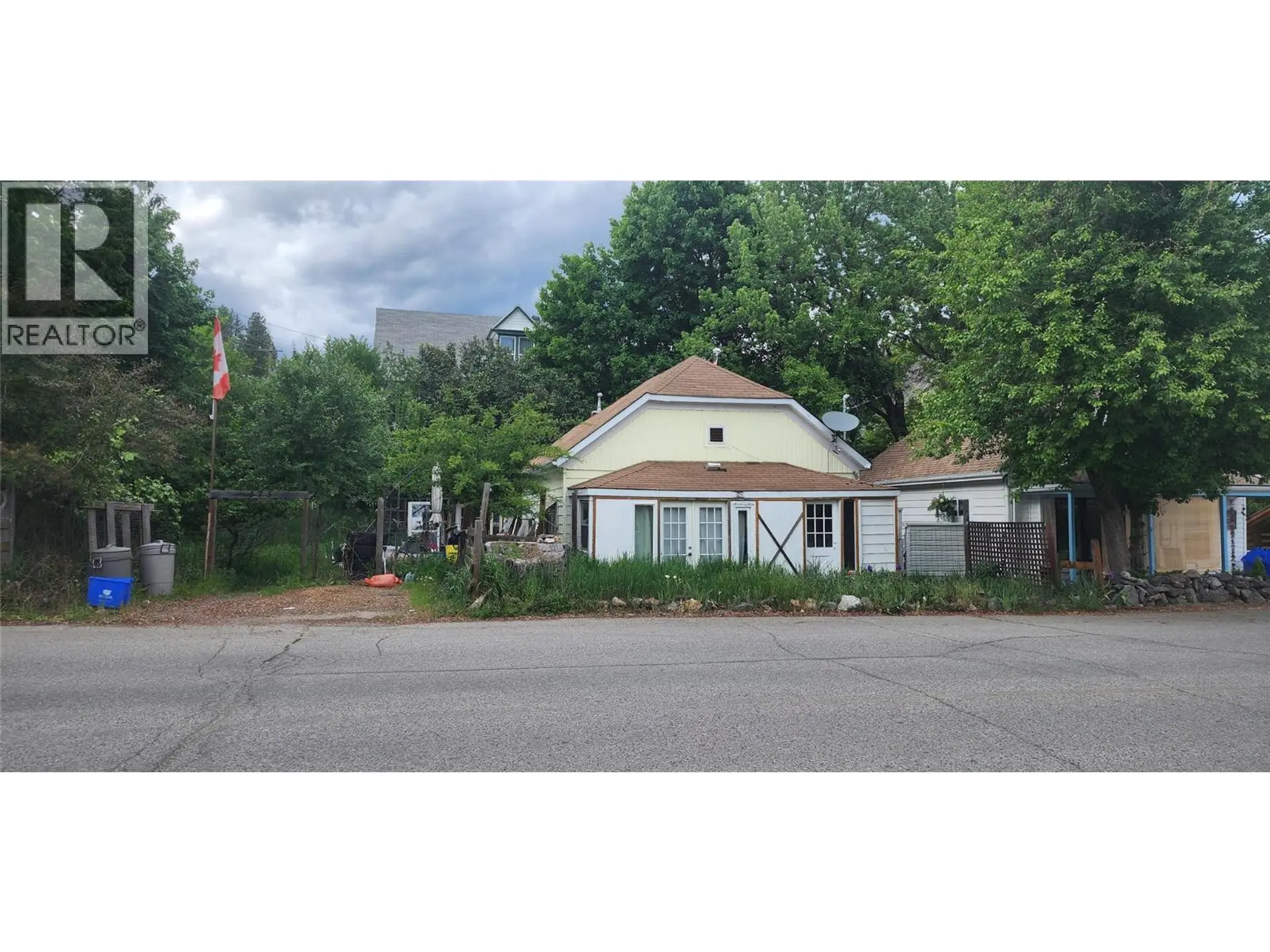 173 75th Avenue - Image 1