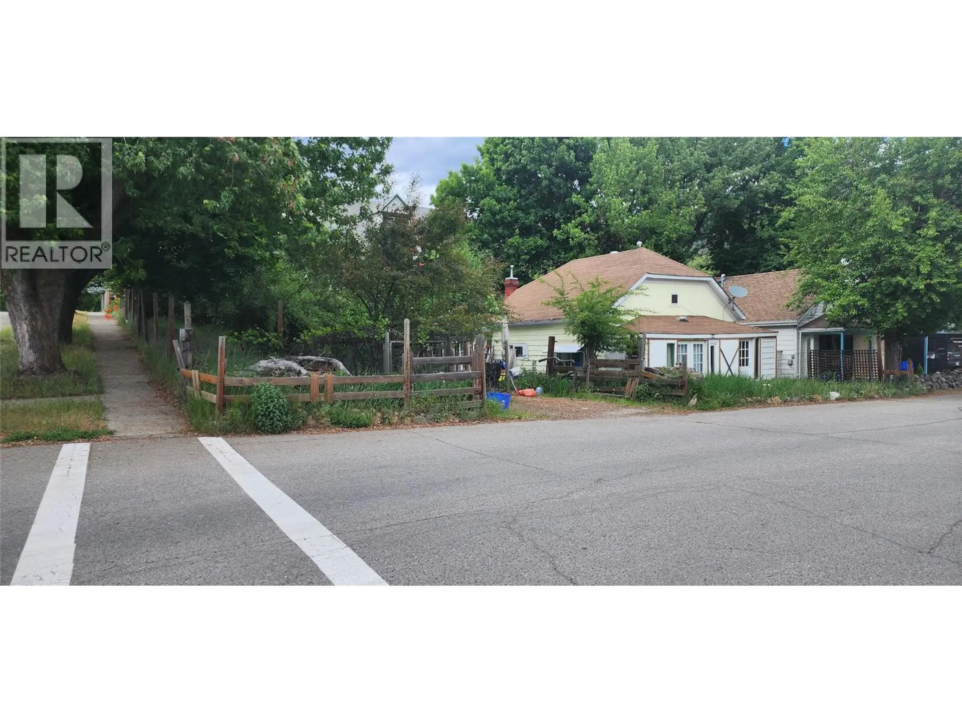 173 75th Avenue - Image 2