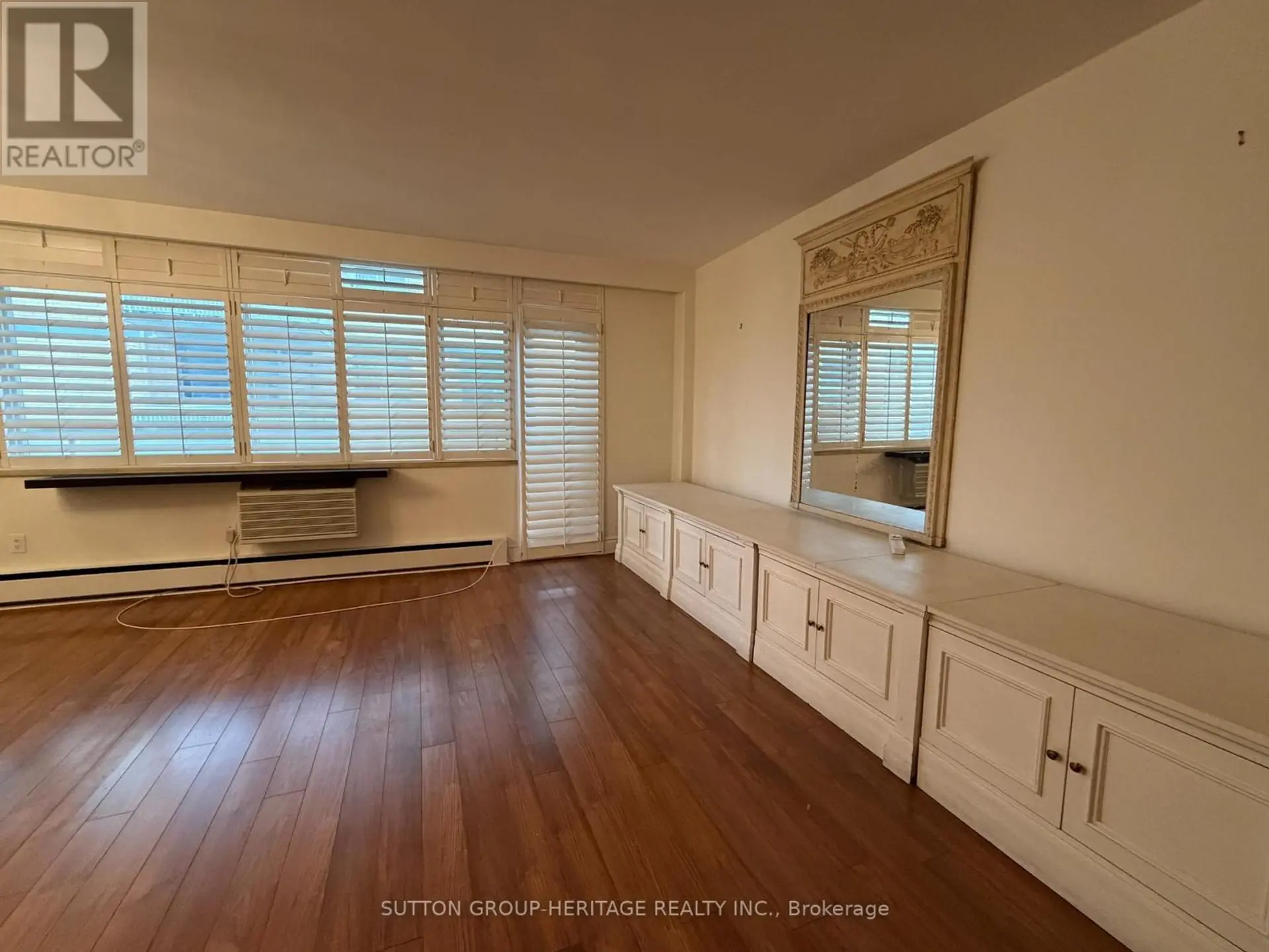 #704 581 AVENUE ROAD - Image 4