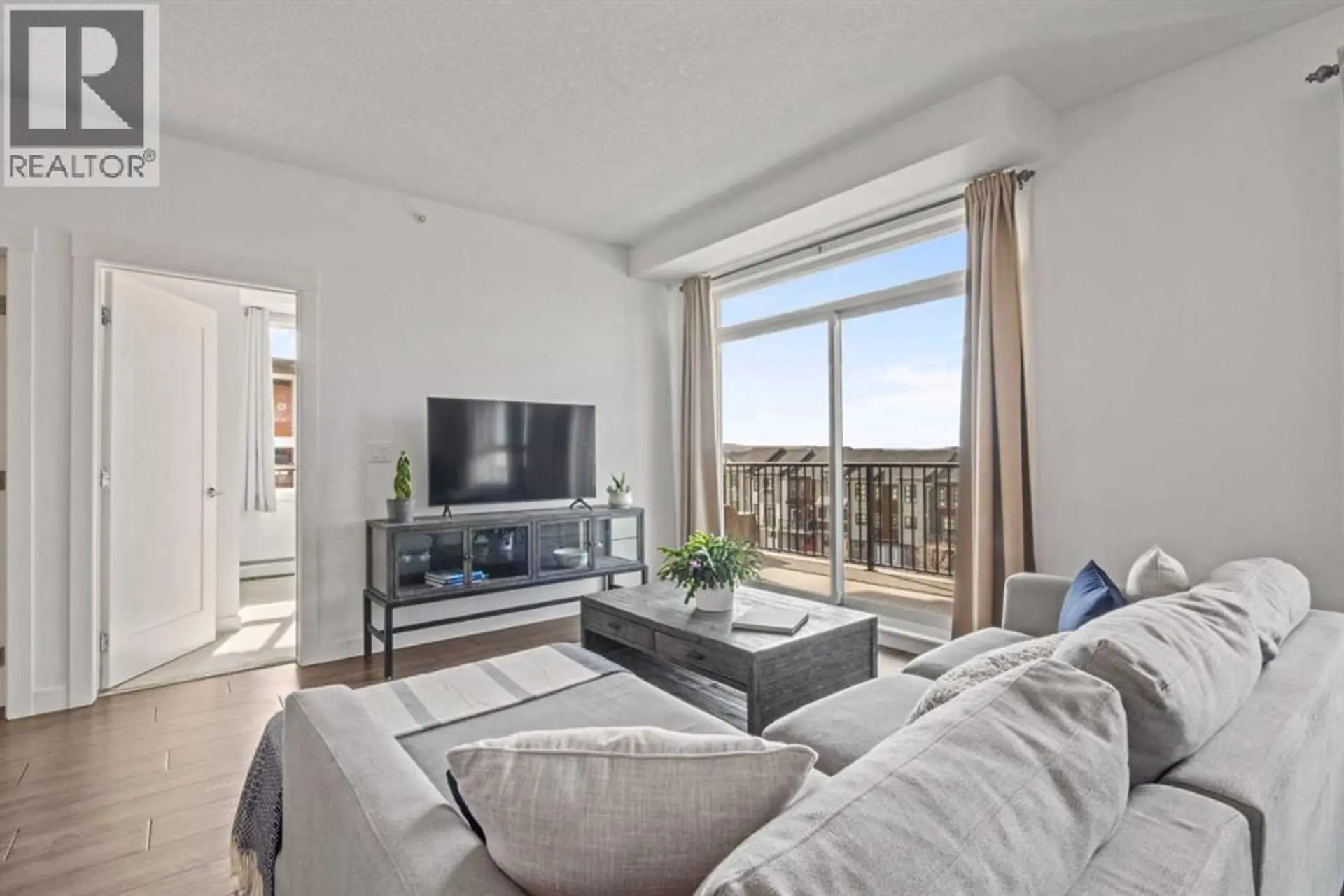 #404 10 Walgrove Walk SE - Image 8