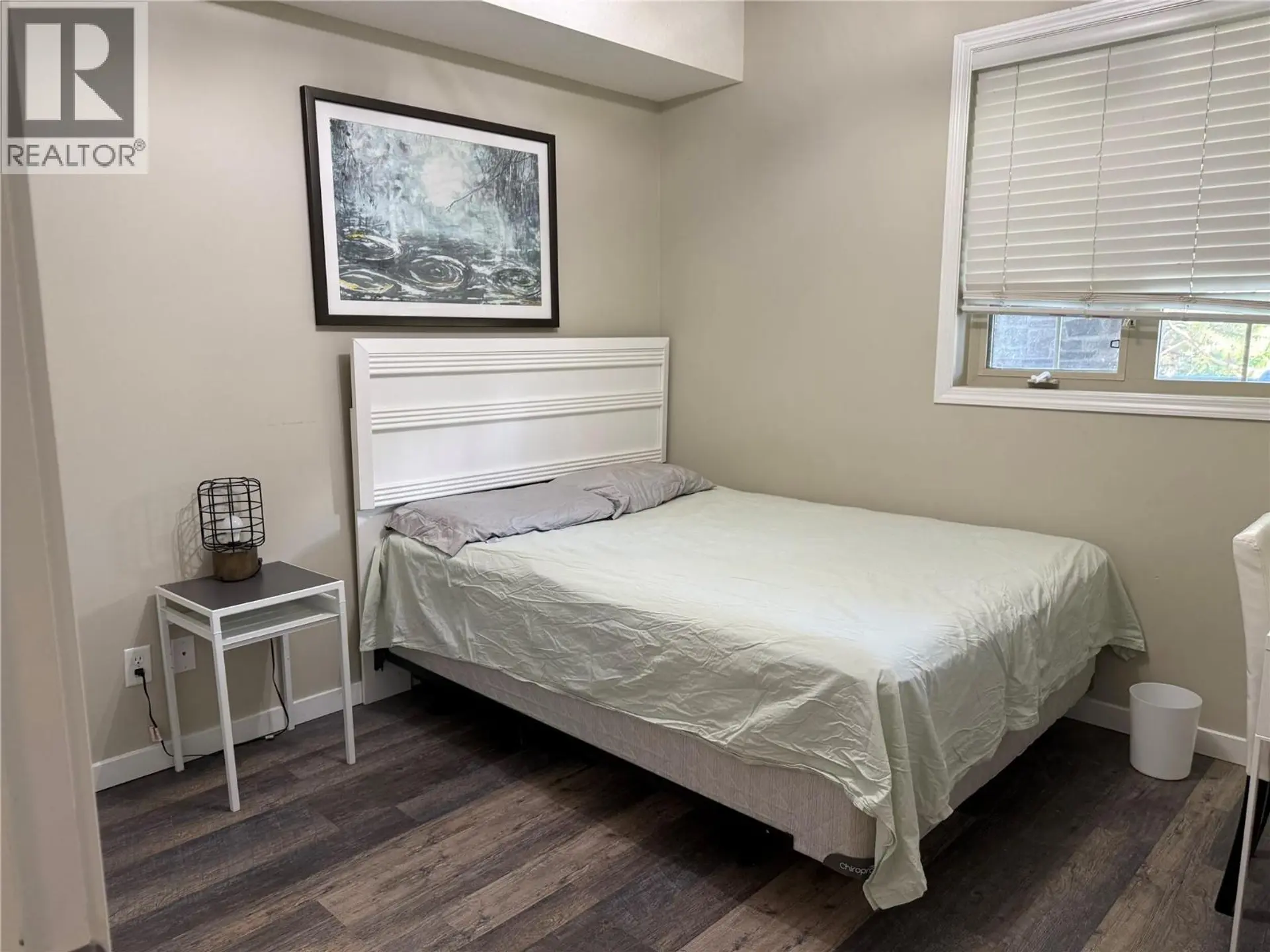 #1110 1875 Country Club Drive - Image 14