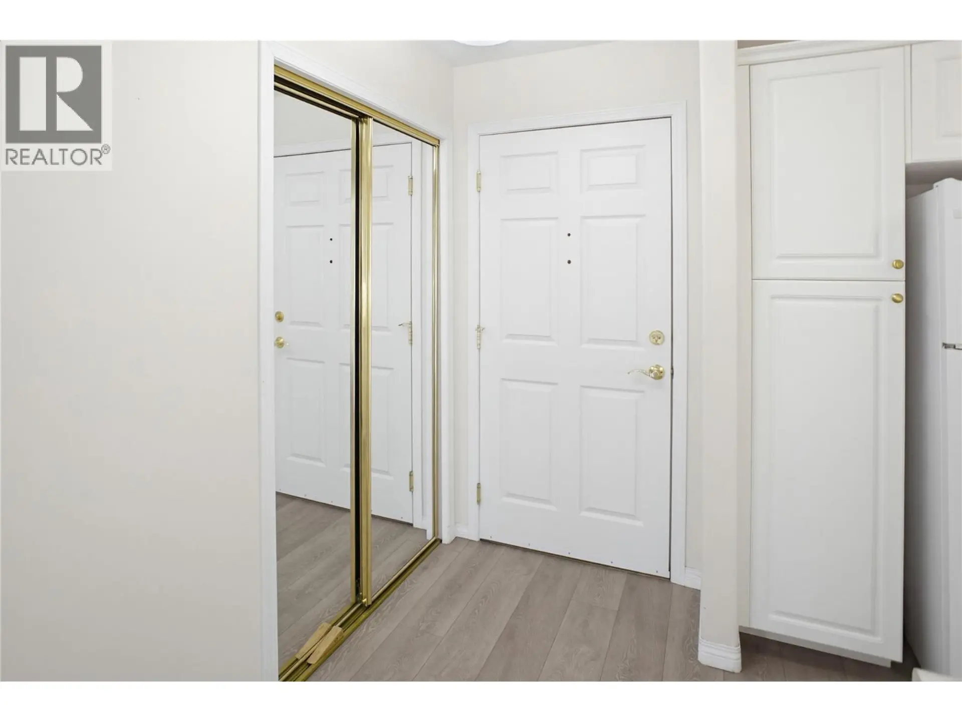 #409 120 VERNON Avenue - Image 8