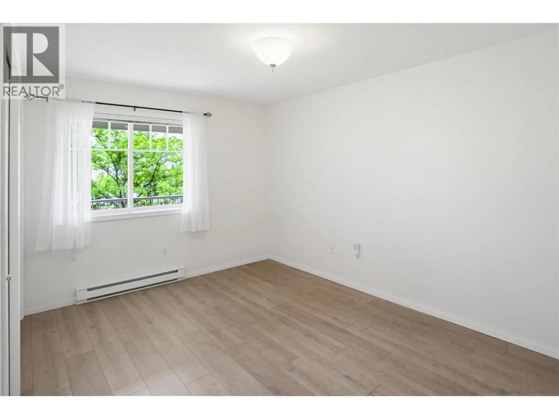 #409 120 VERNON Avenue - Image 9