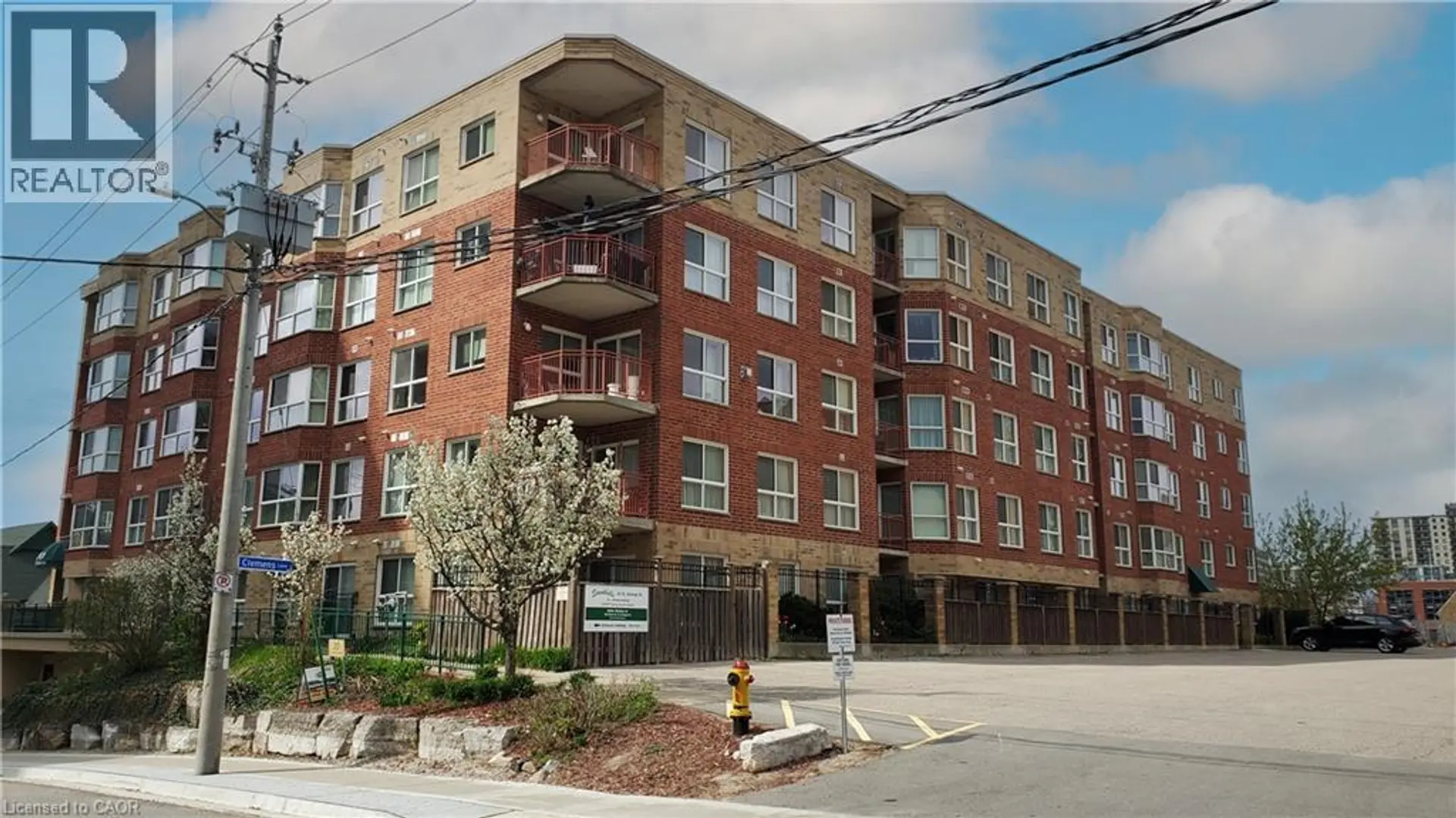 #404 20 ST. GEORGE Street - Image 4