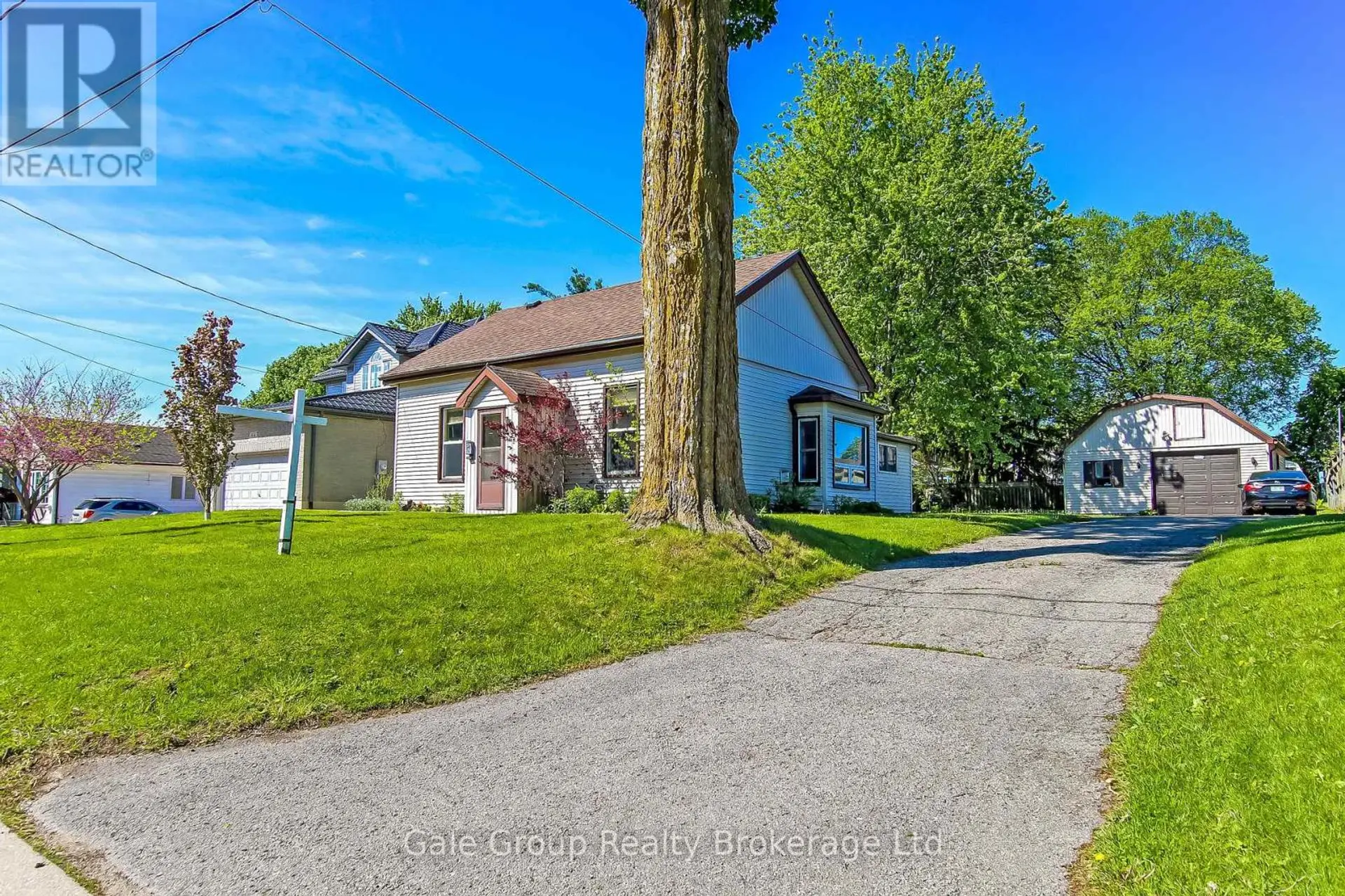 42 MAUD STREET - Image 2