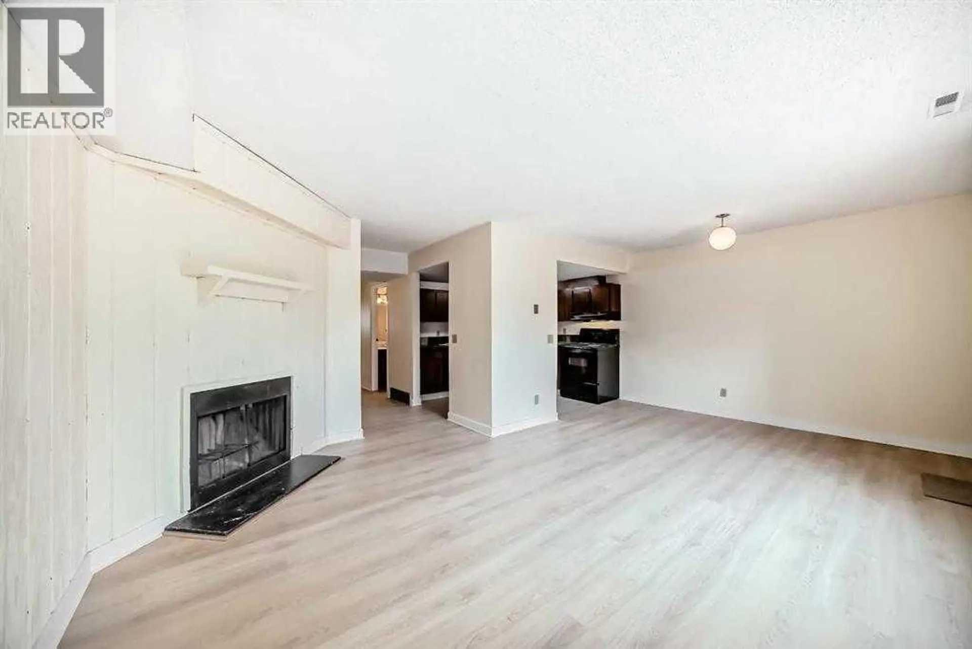 #702 1540 29 Street NW - Image 2
