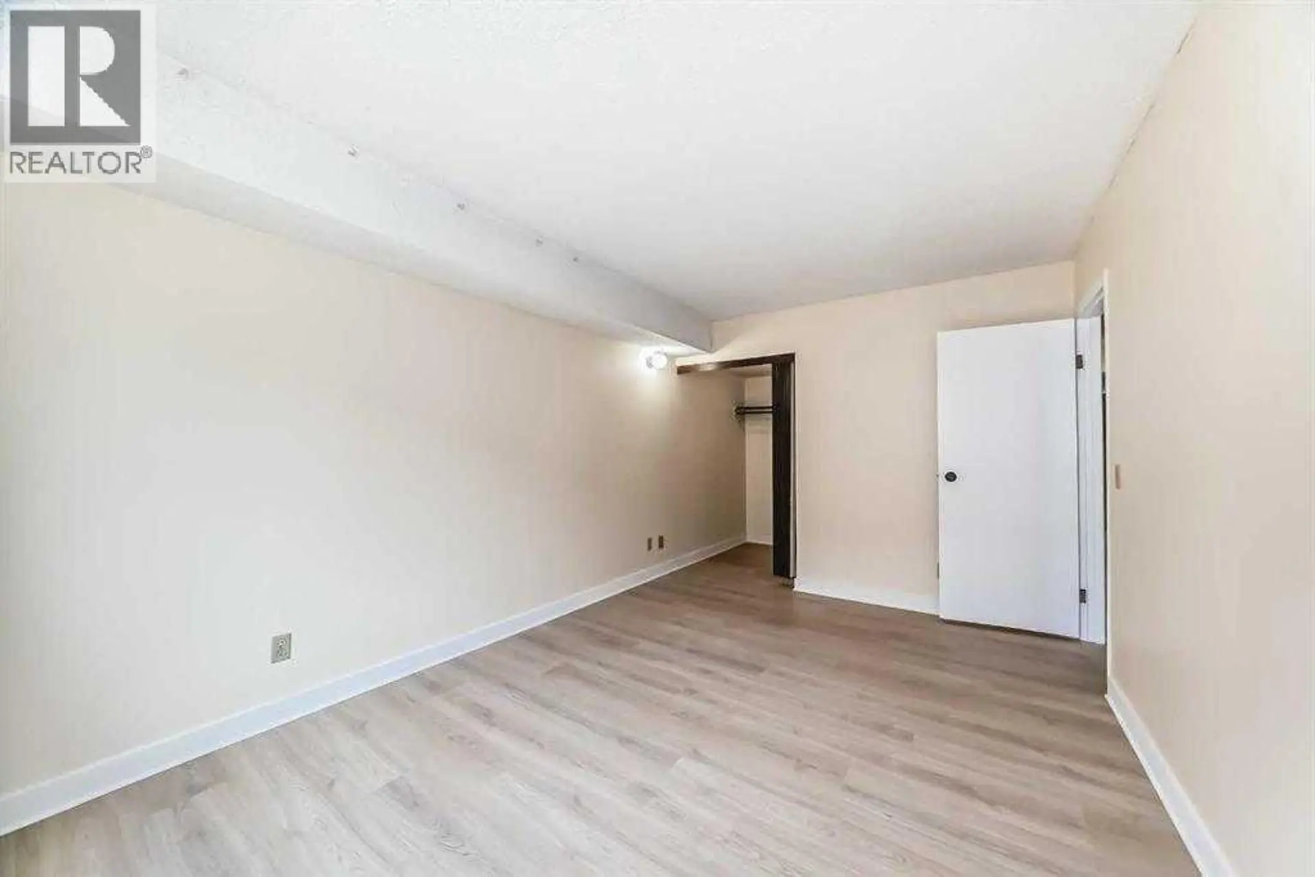 #702 1540 29 Street NW - Image 7