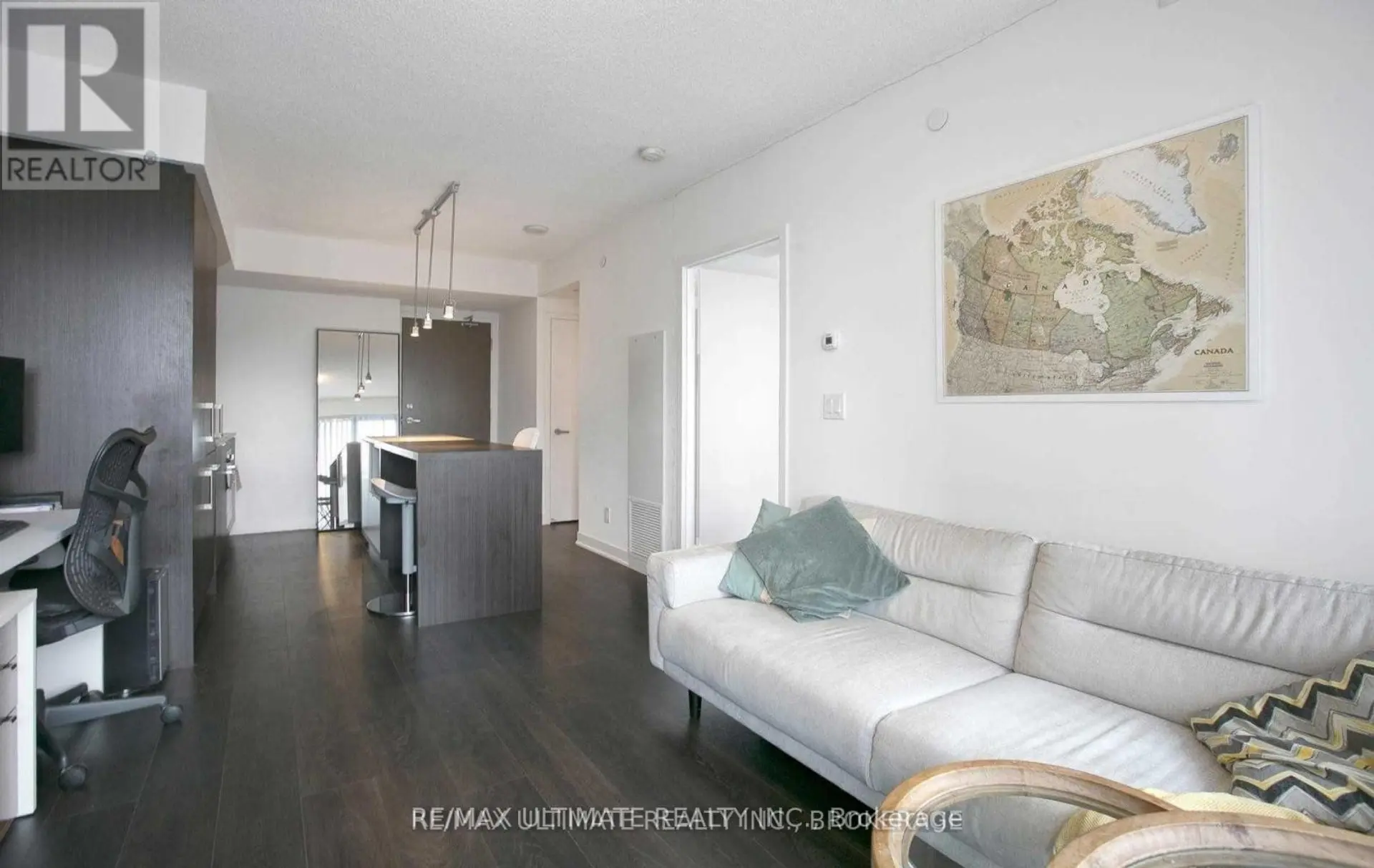 #4203 88 HARBOUR STREET - Image 9