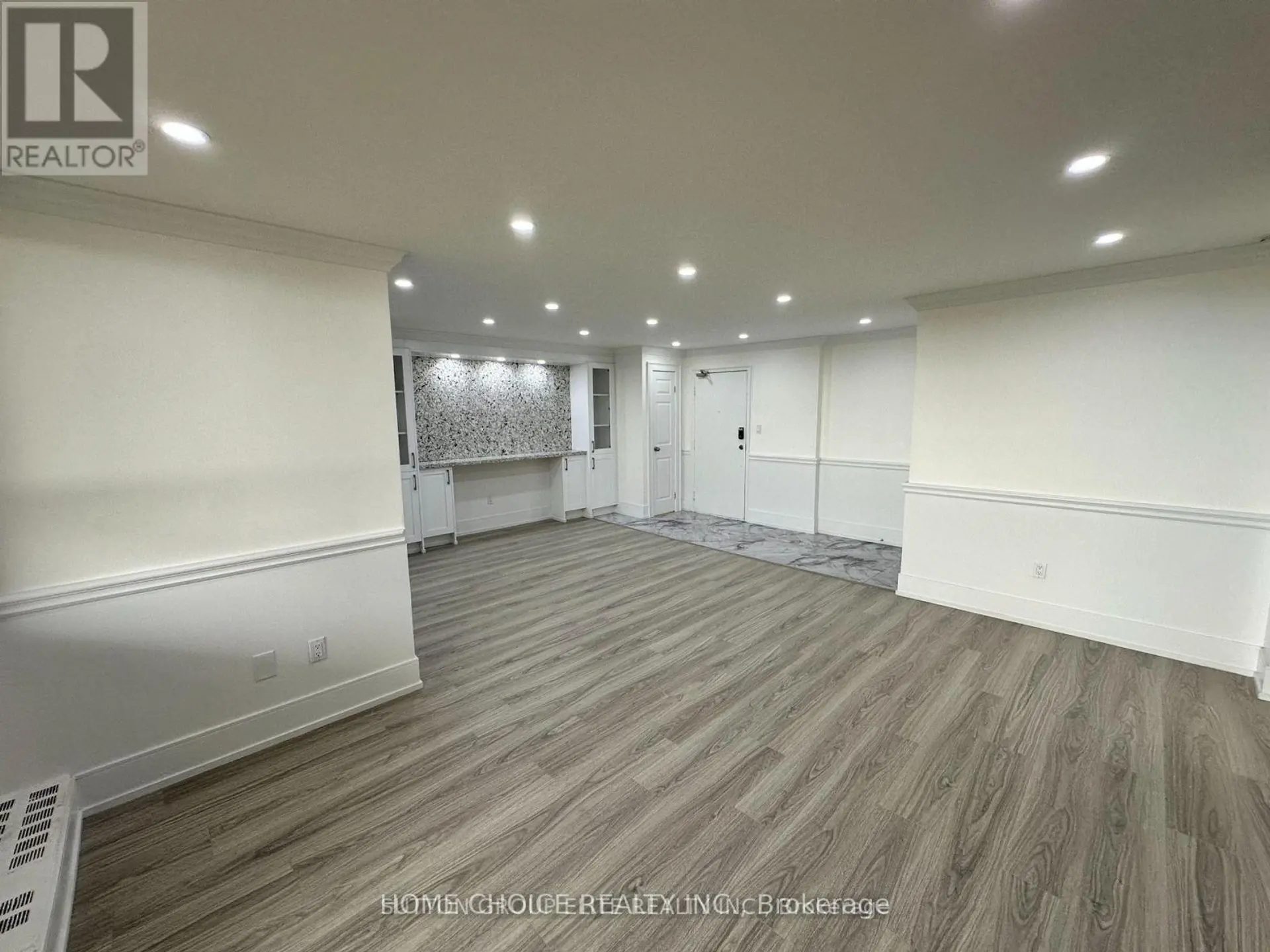 #1006 100 WINGARDEN COURT - Image 3