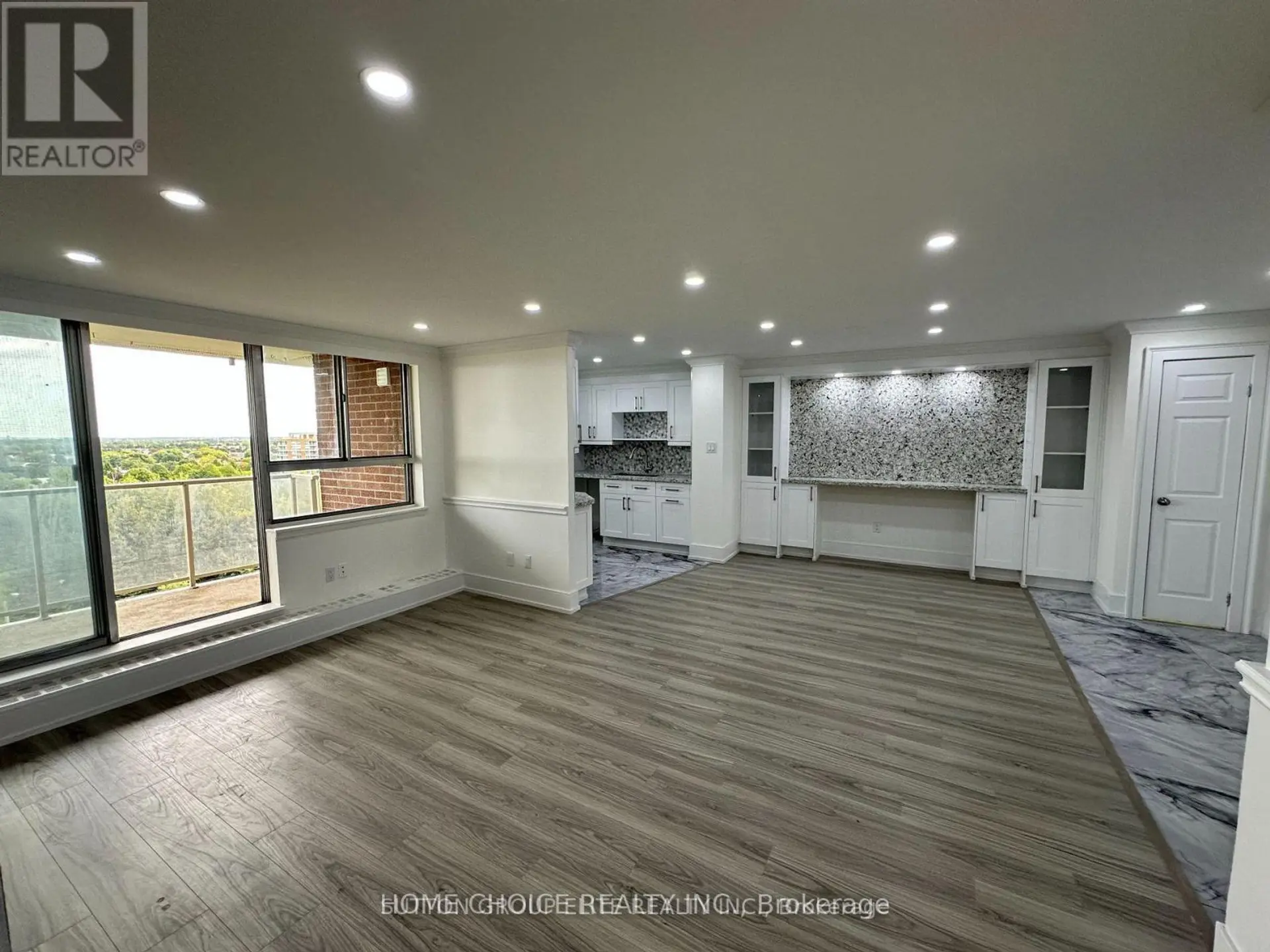 #1006 100 WINGARDEN COURT - Image 4