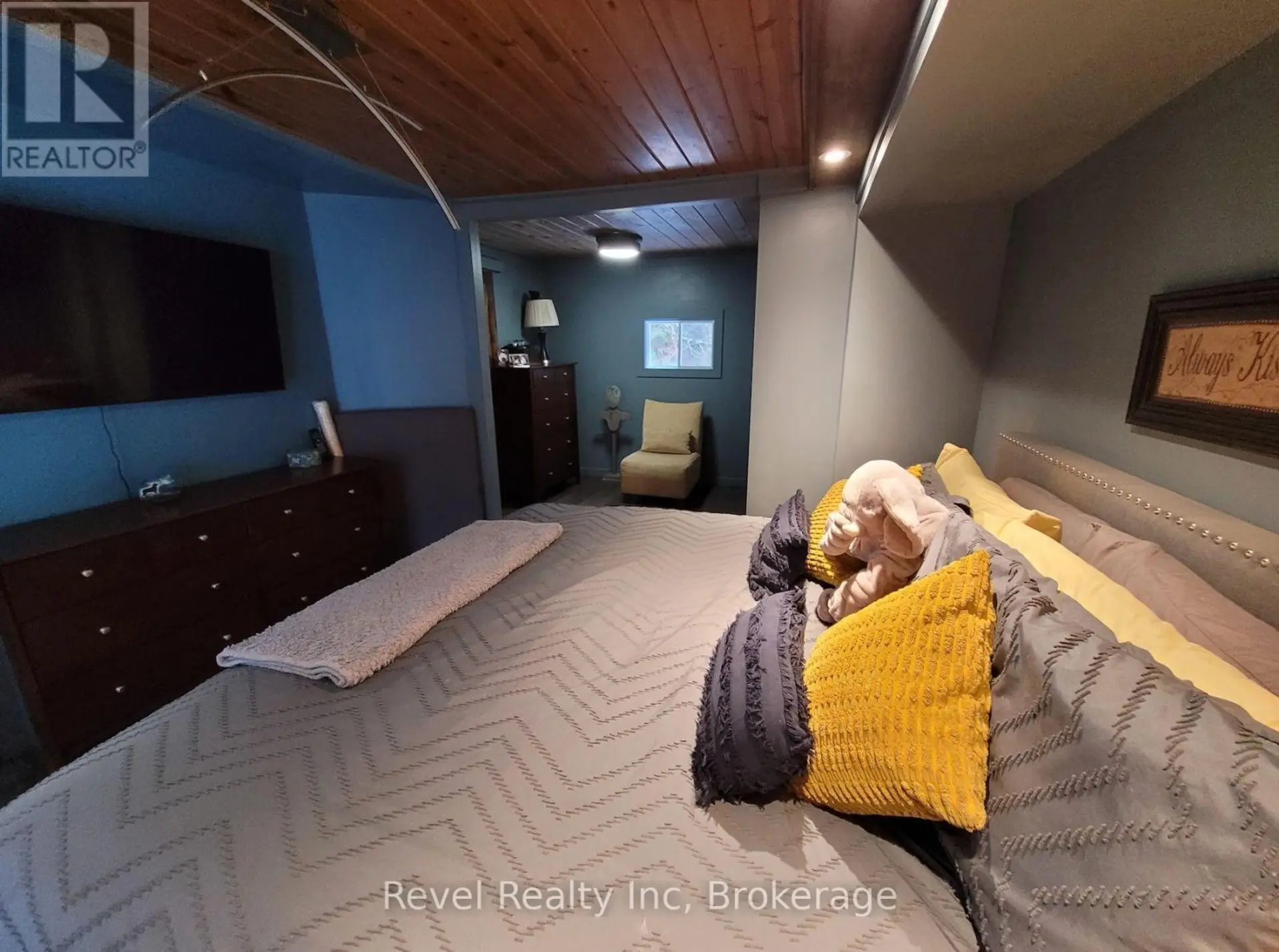 22 CAMP ROAD - Image 11