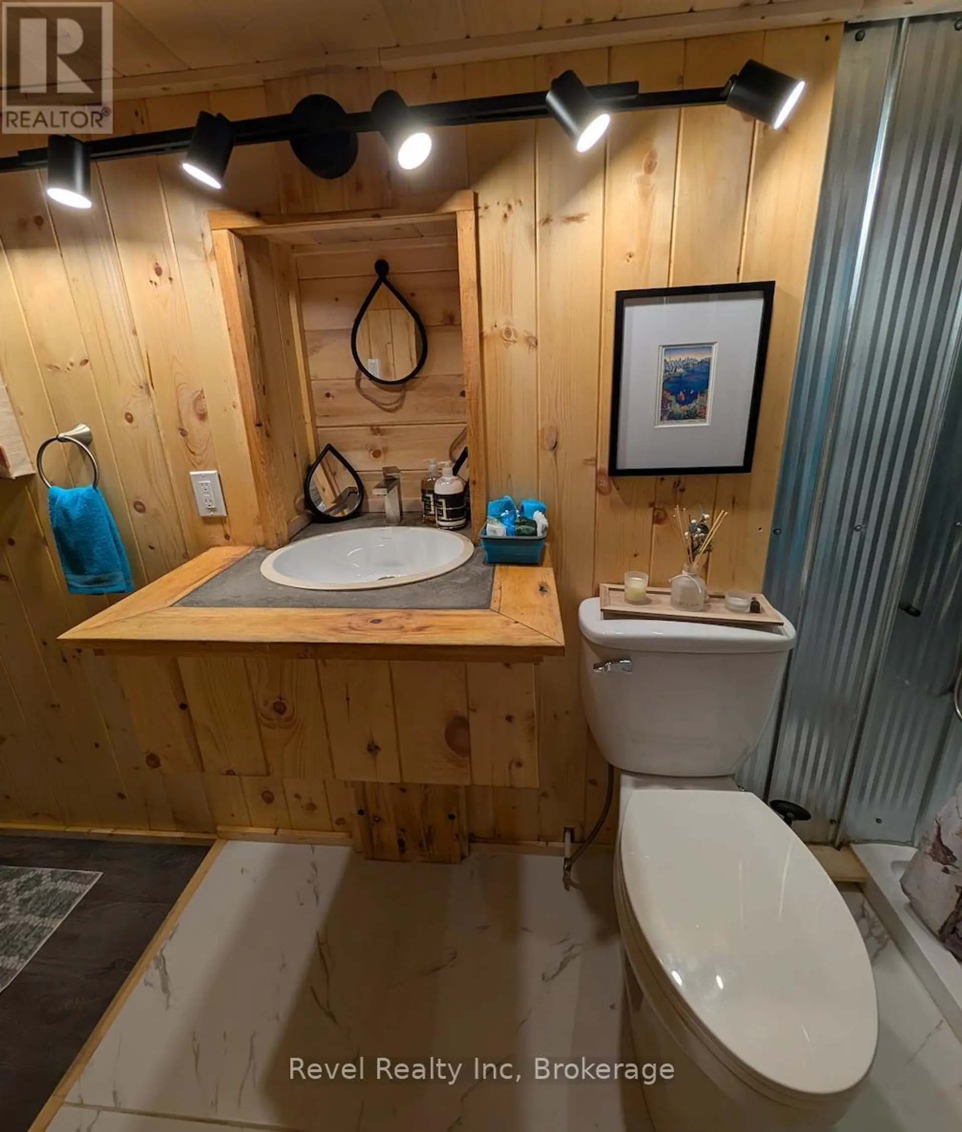 22 CAMP ROAD - Image 15