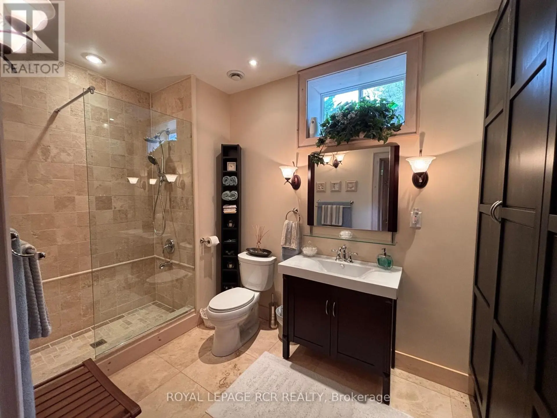 4 MCGREGOR WAY - Image 8