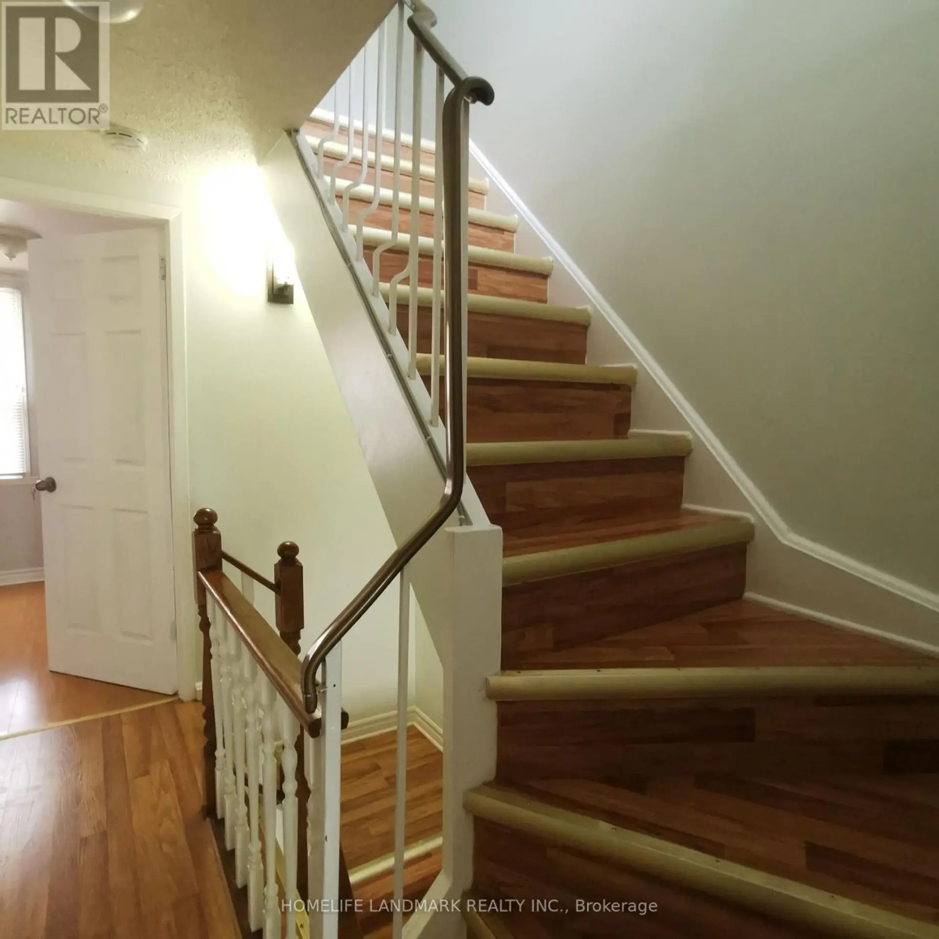 #123 275 BROADVIEW AVENUE - Image 7