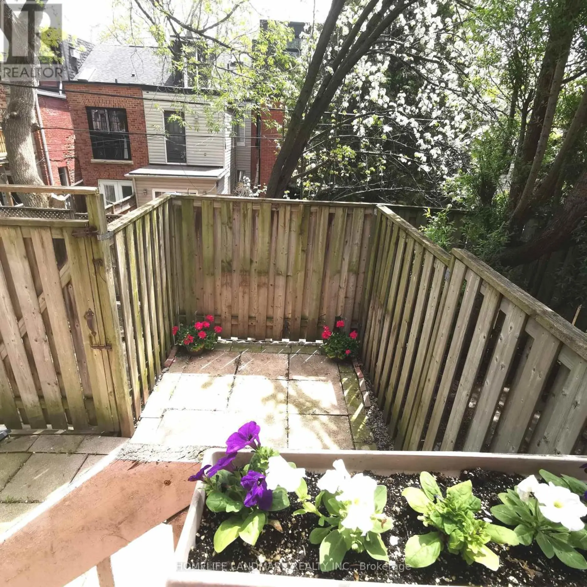 #123 275 BROADVIEW AVENUE - Image 11