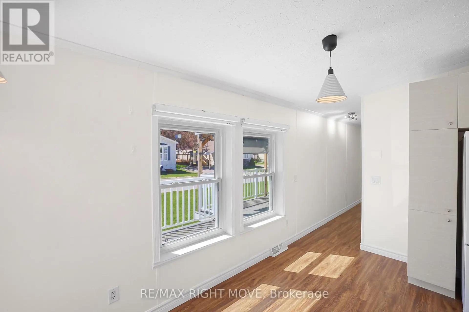 4041 ASH CRESCENT - Image 6