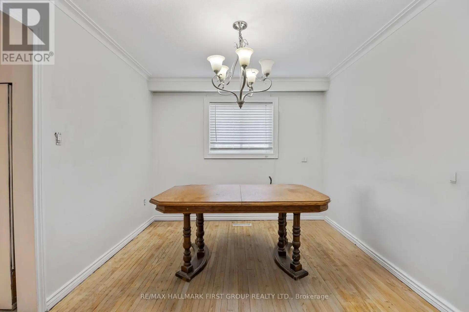 7 DAWSON CRESCENT - Image 5