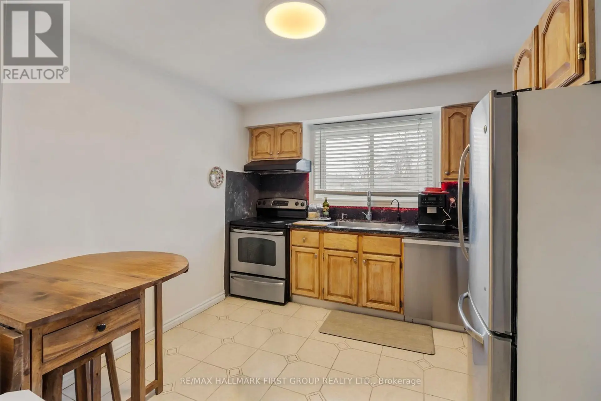 7 DAWSON CRESCENT - Image 6