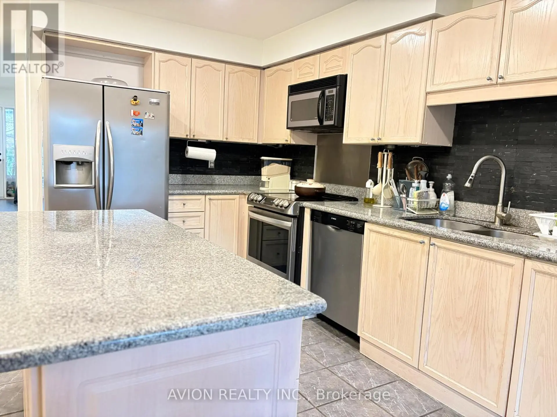#6 601 SHORELINE DRIVE - Image 4