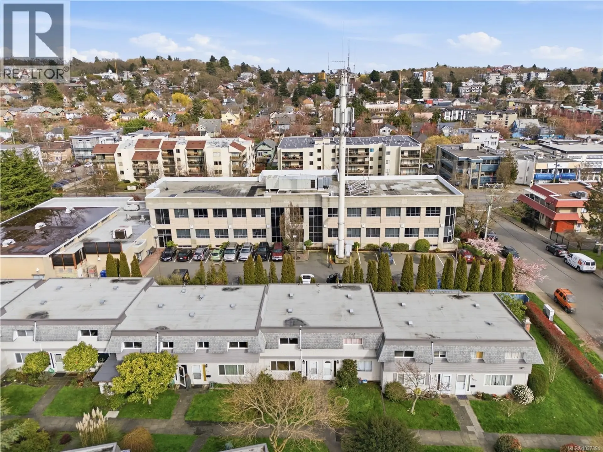 976 Market St - Image 15