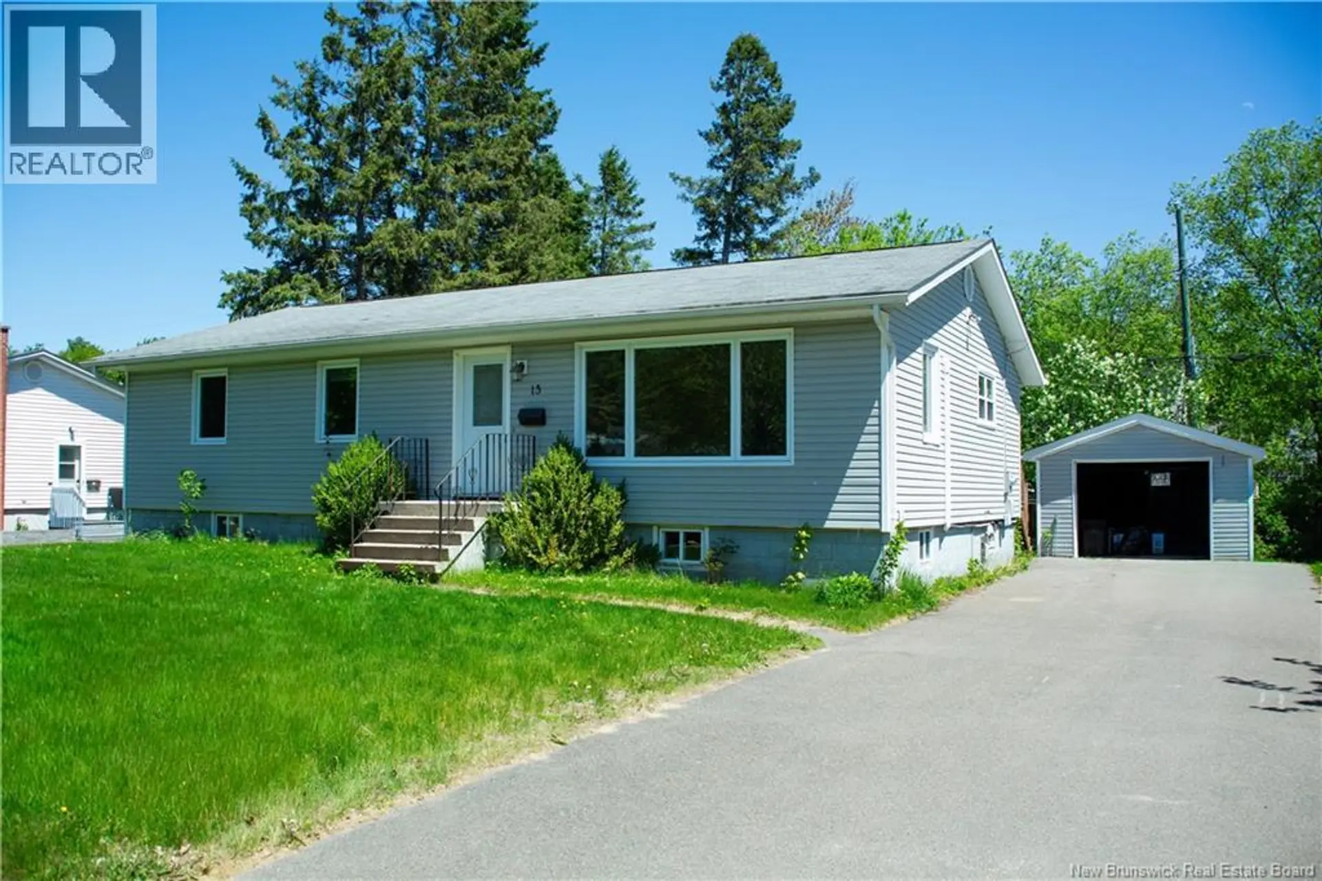 15 Bailey Avenue - Image 1